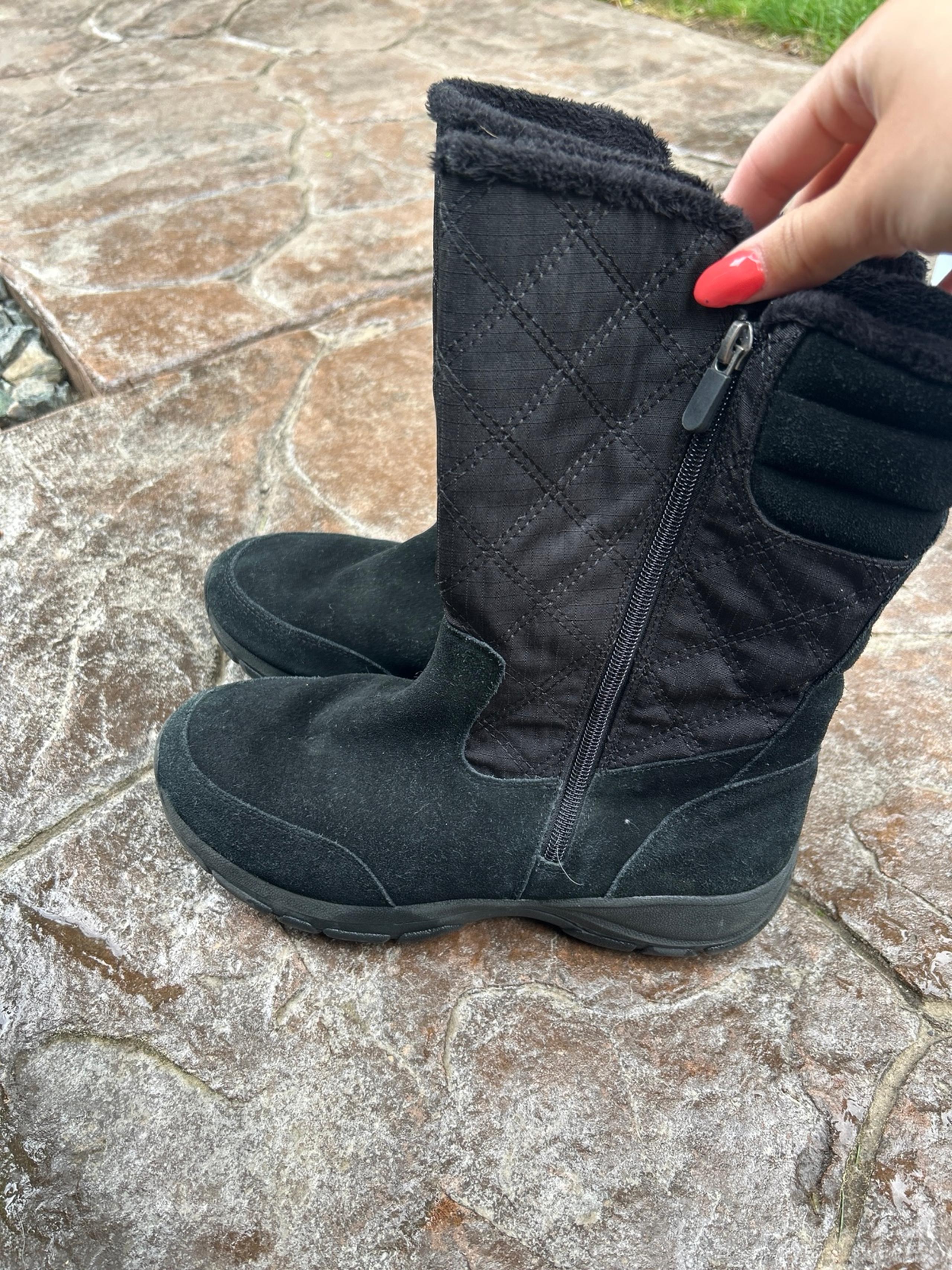 Women’s size 9.5 lands end boots
