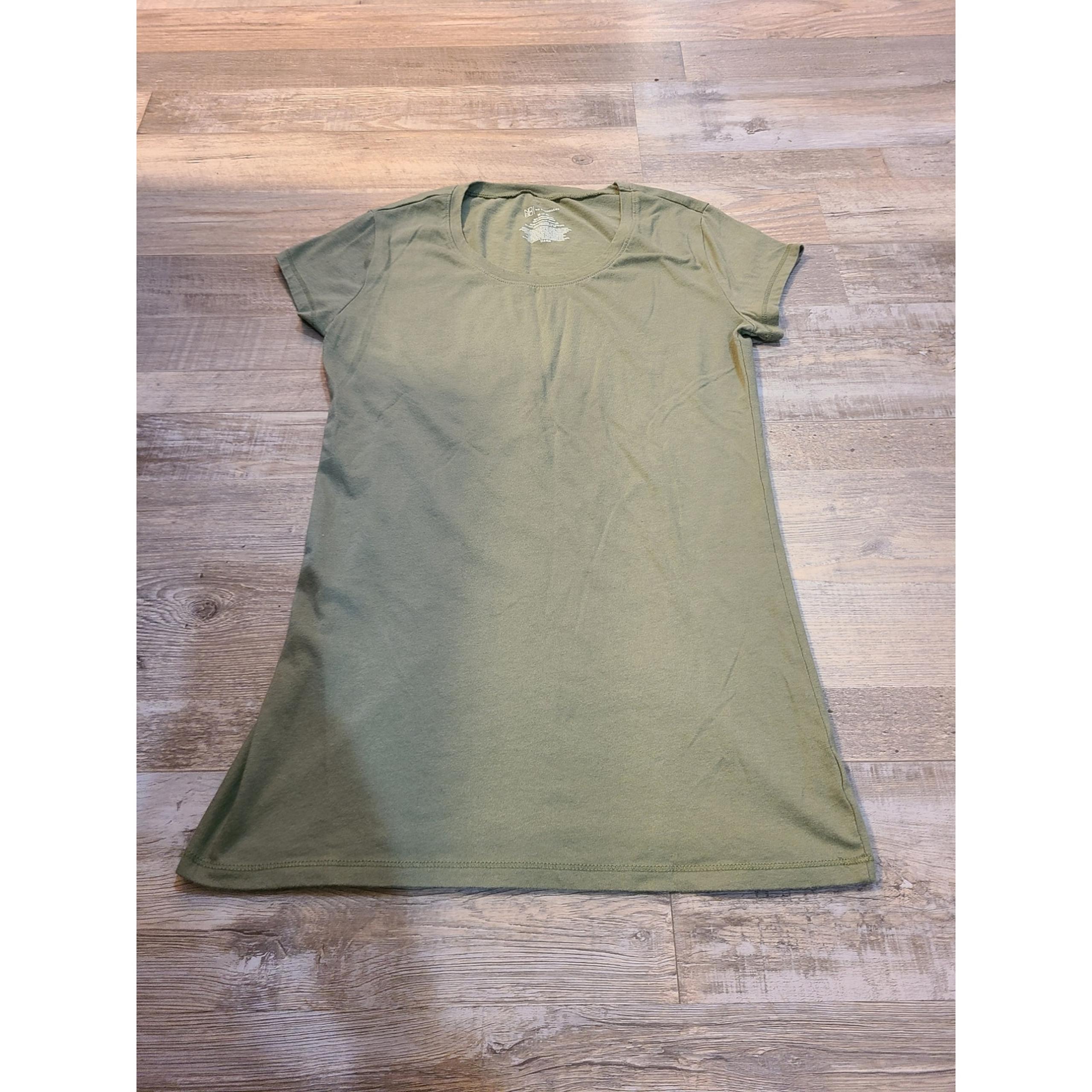 Nobo medium 7-9 juniors olive leaves basic tee
