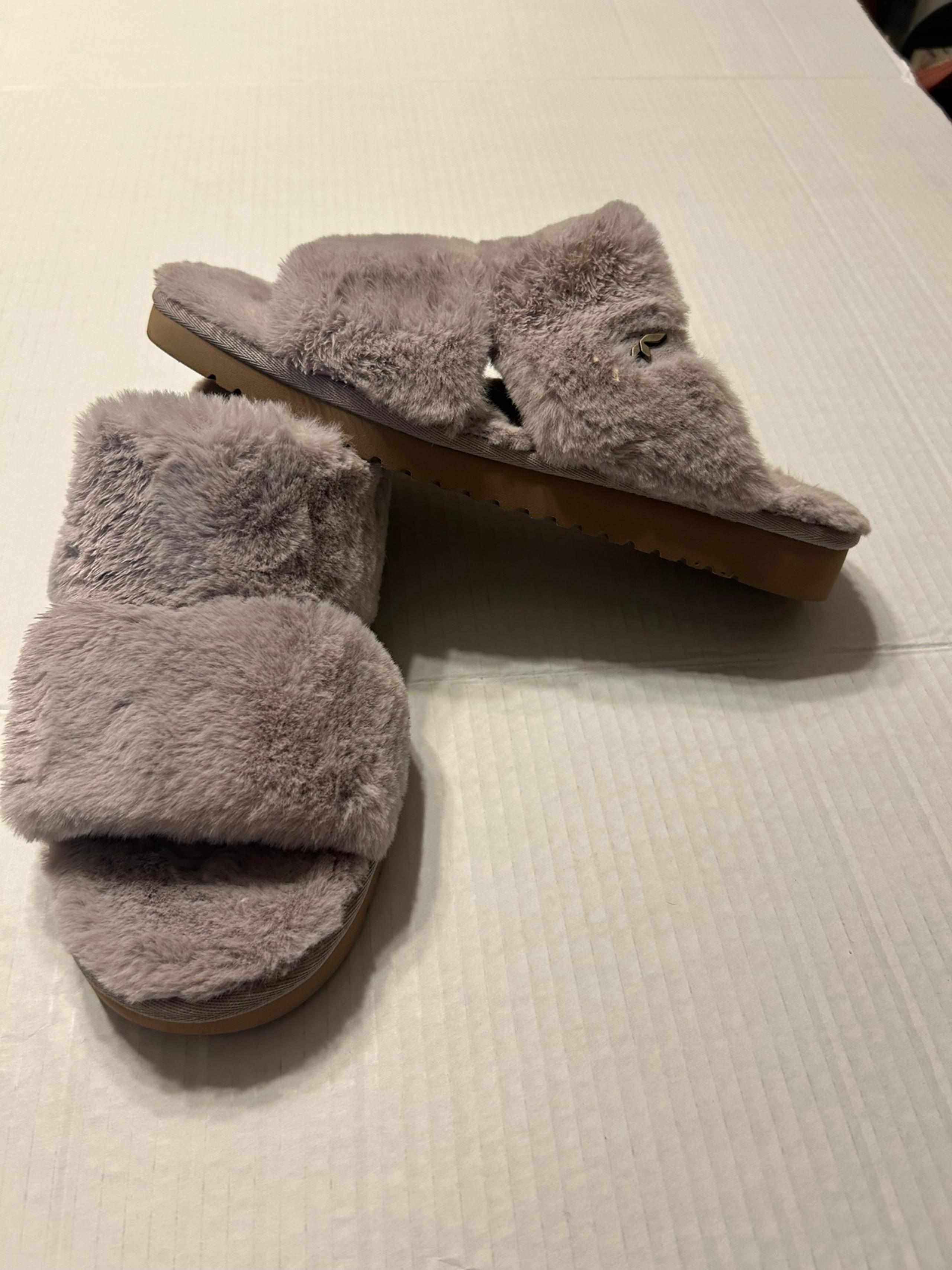 Women’s Koolaburra by UGG Batya Faux Fur Slippers Size 9