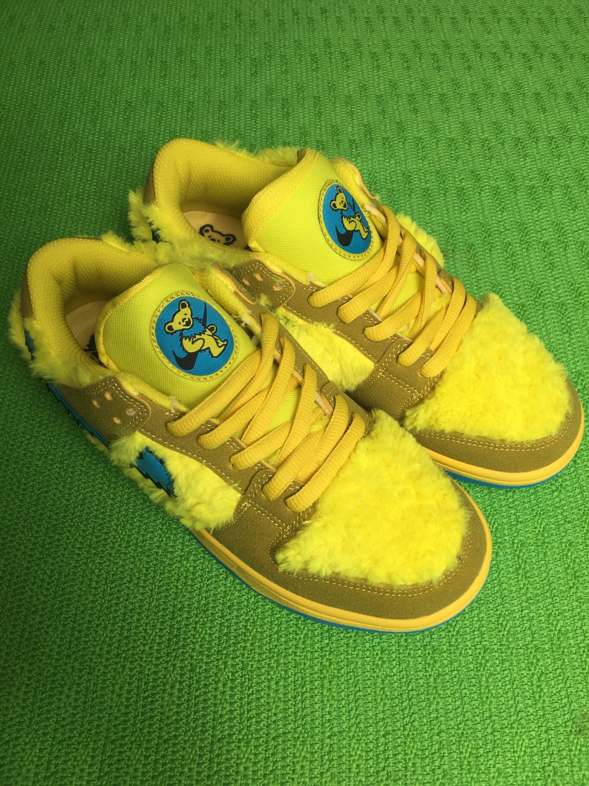 Nike Dunk SB X Grateful Dead Pro “opti yellow” Men Size 7