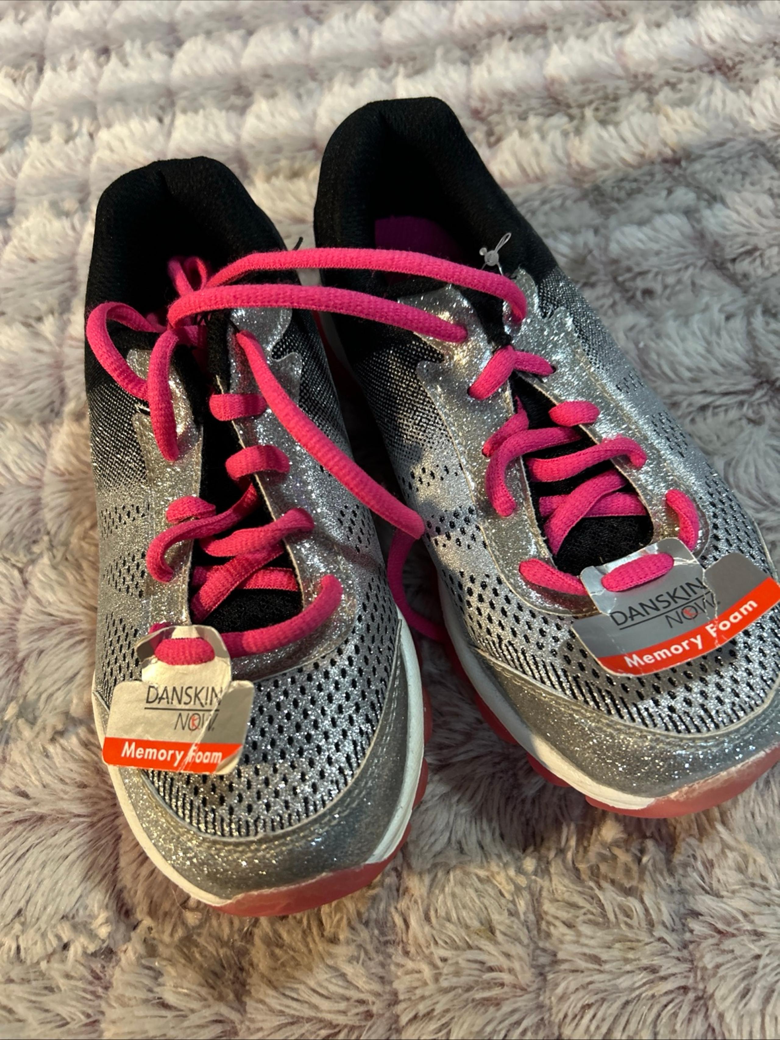 DANSKIN NOW Girls Glitter Sneakers size 2
