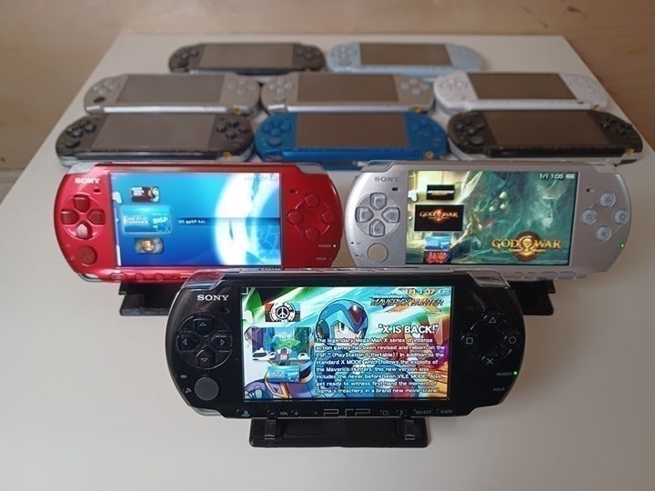 PSP 3000 Bundle :  tons of games and accessories!!