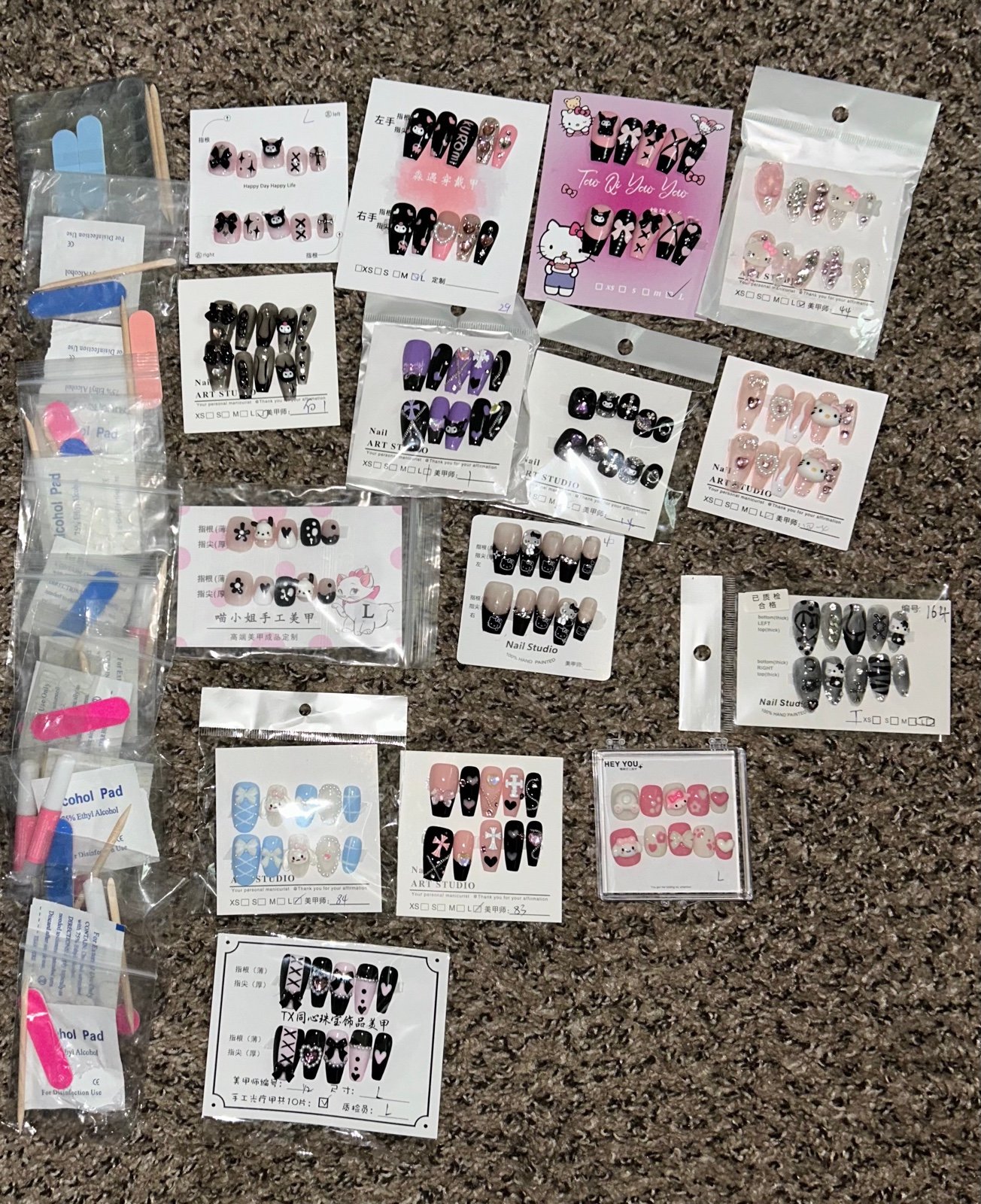 Fake nails, hello kitty and friends