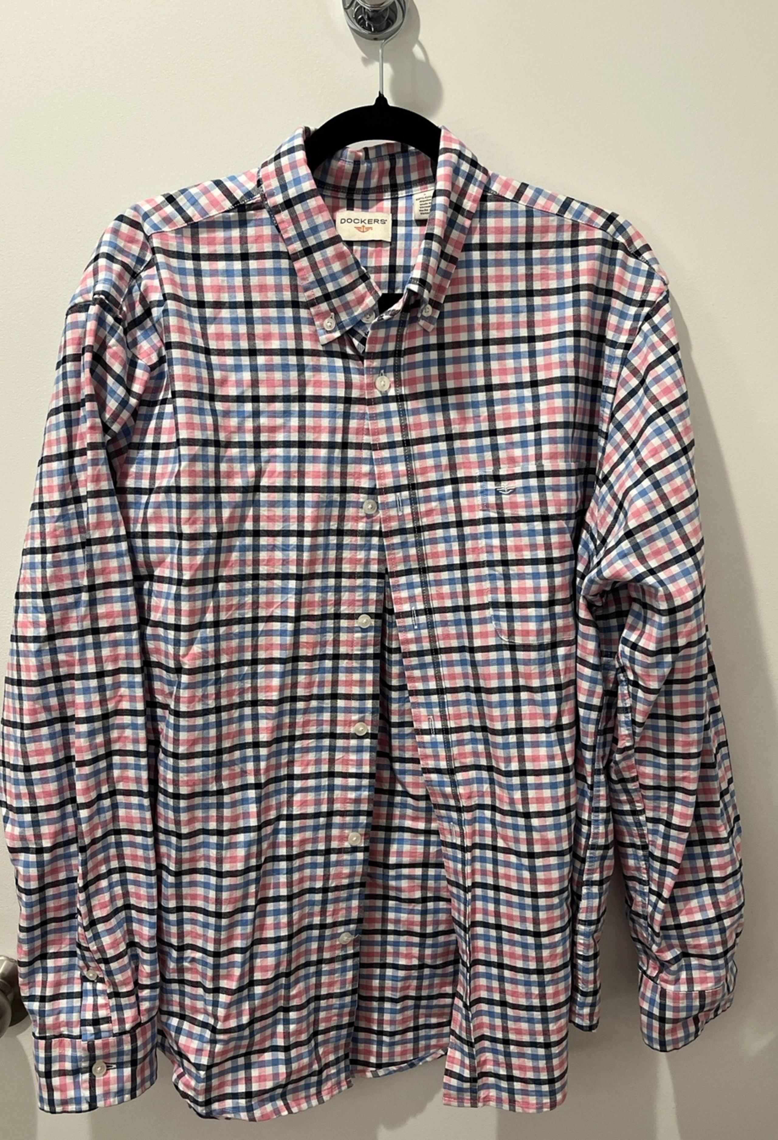 Dockers Mens Checkered Button Down Collar Oxford Sport Shirt