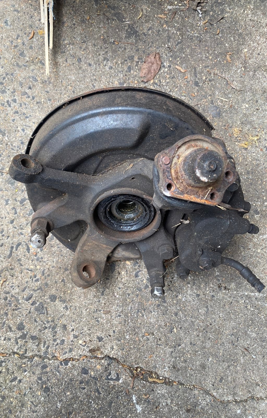 94 Nissan Pathfinder spindle