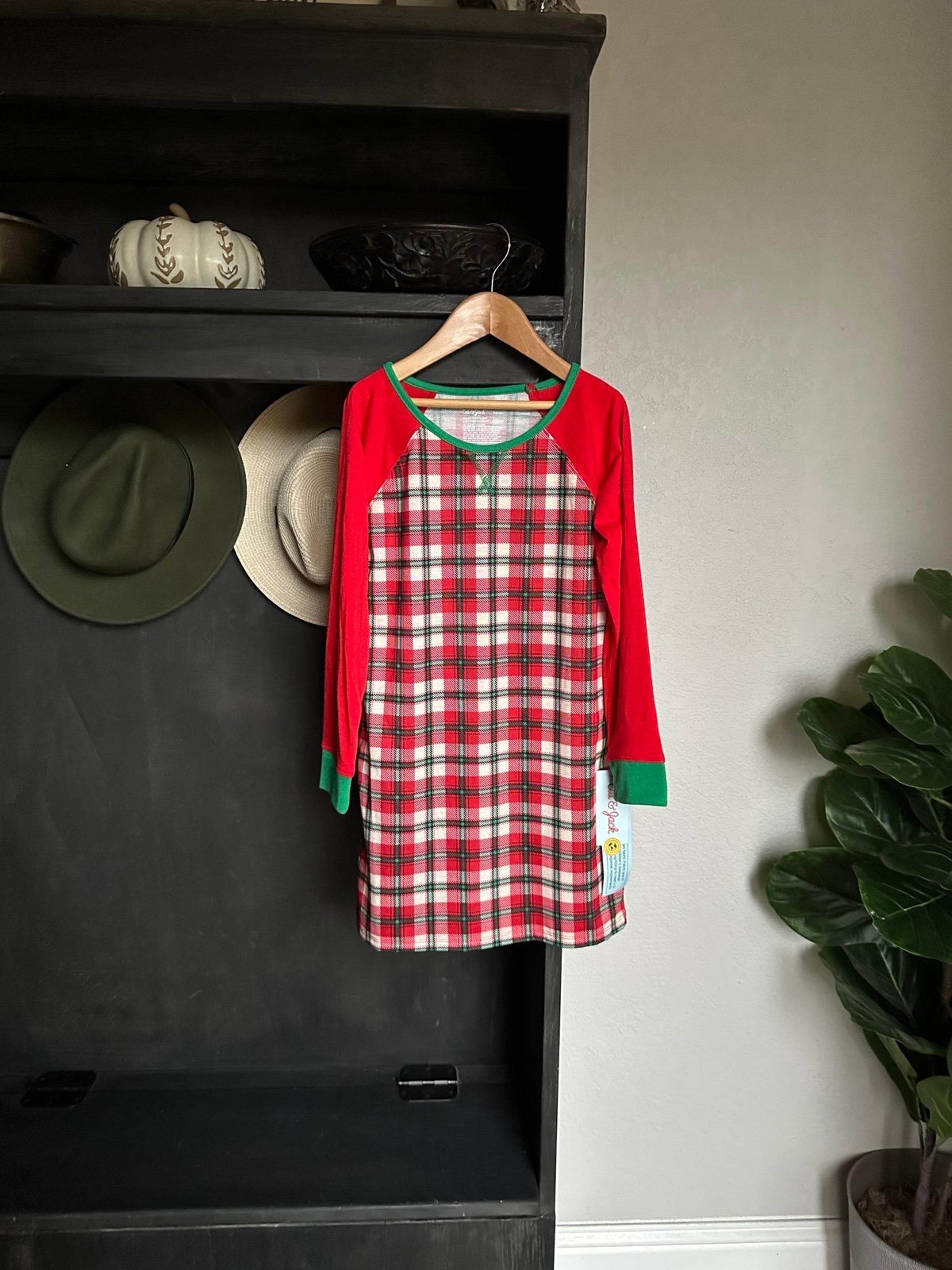Girls Christmas Pajamas / Sleep Shirt Plaid Long Sleeve Size 6 / 6X