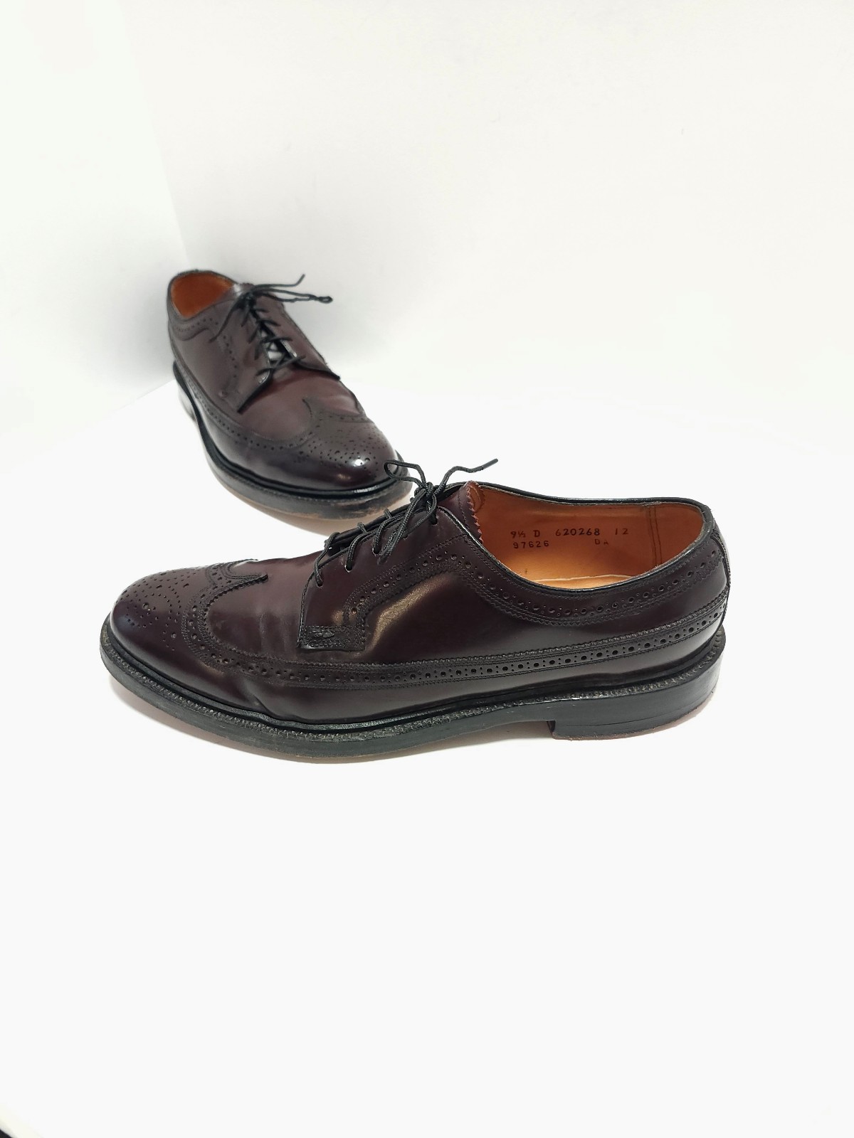 Florsheim Royal Imperial Mens Cordovan Wingtip Shoes Size 9.5 D V Cleat 97626