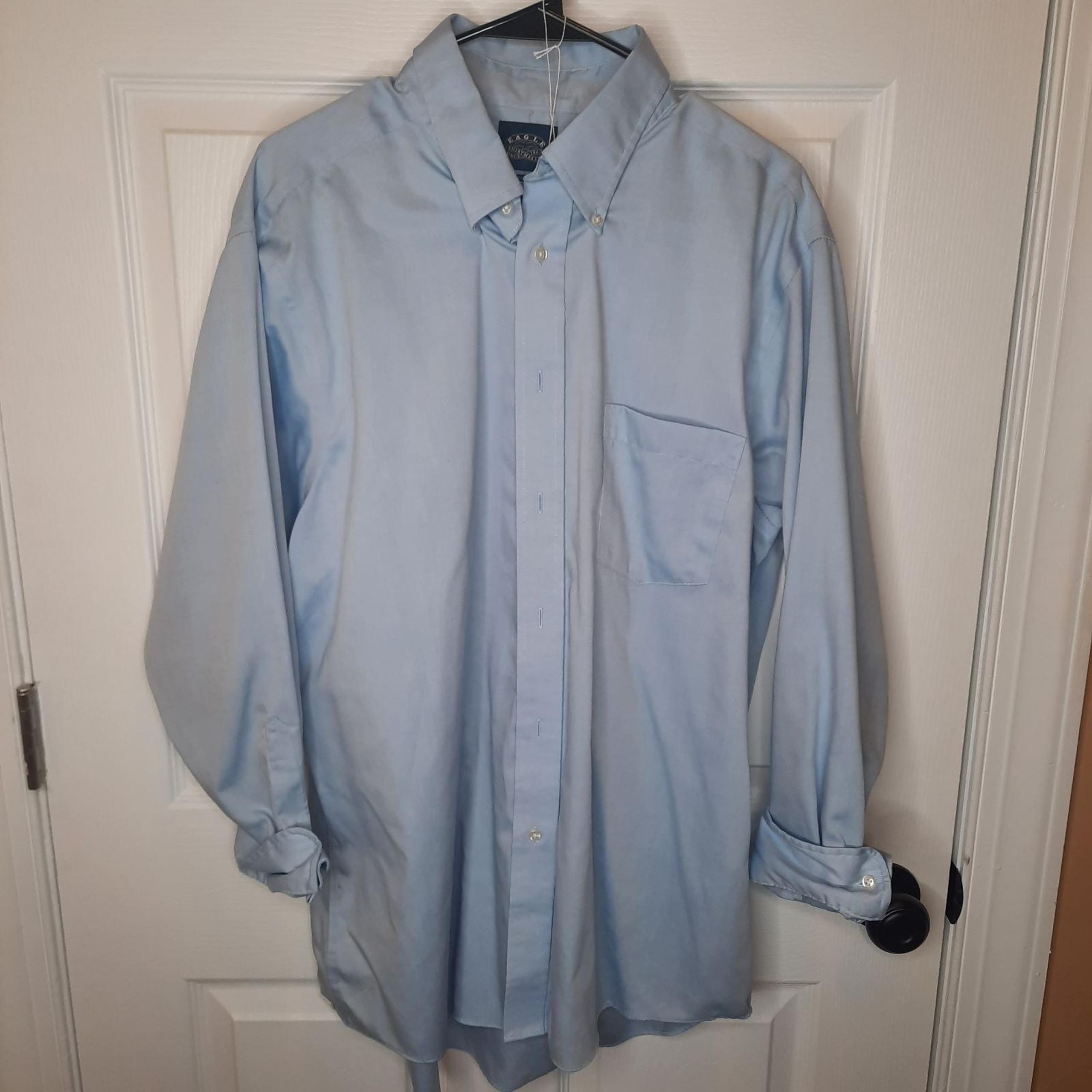 Button Down mens XL 17 32/33 blue long sleeve dress shirt.