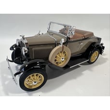 Danbury Mint 1931 Ford Model A Roadster 1:24 Diecast Car