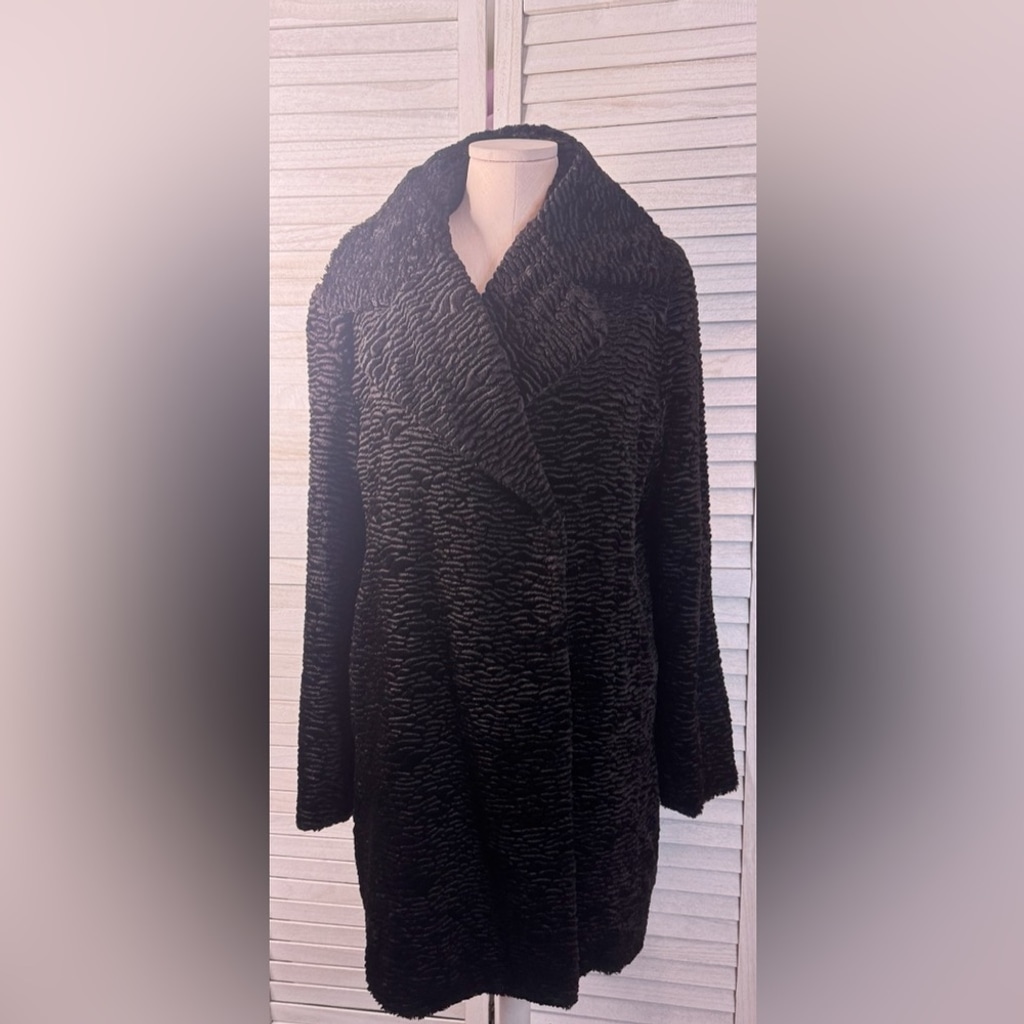 Calvin Klein Brown Faux Fur. Textured Coat. Medium. Excellent Condition