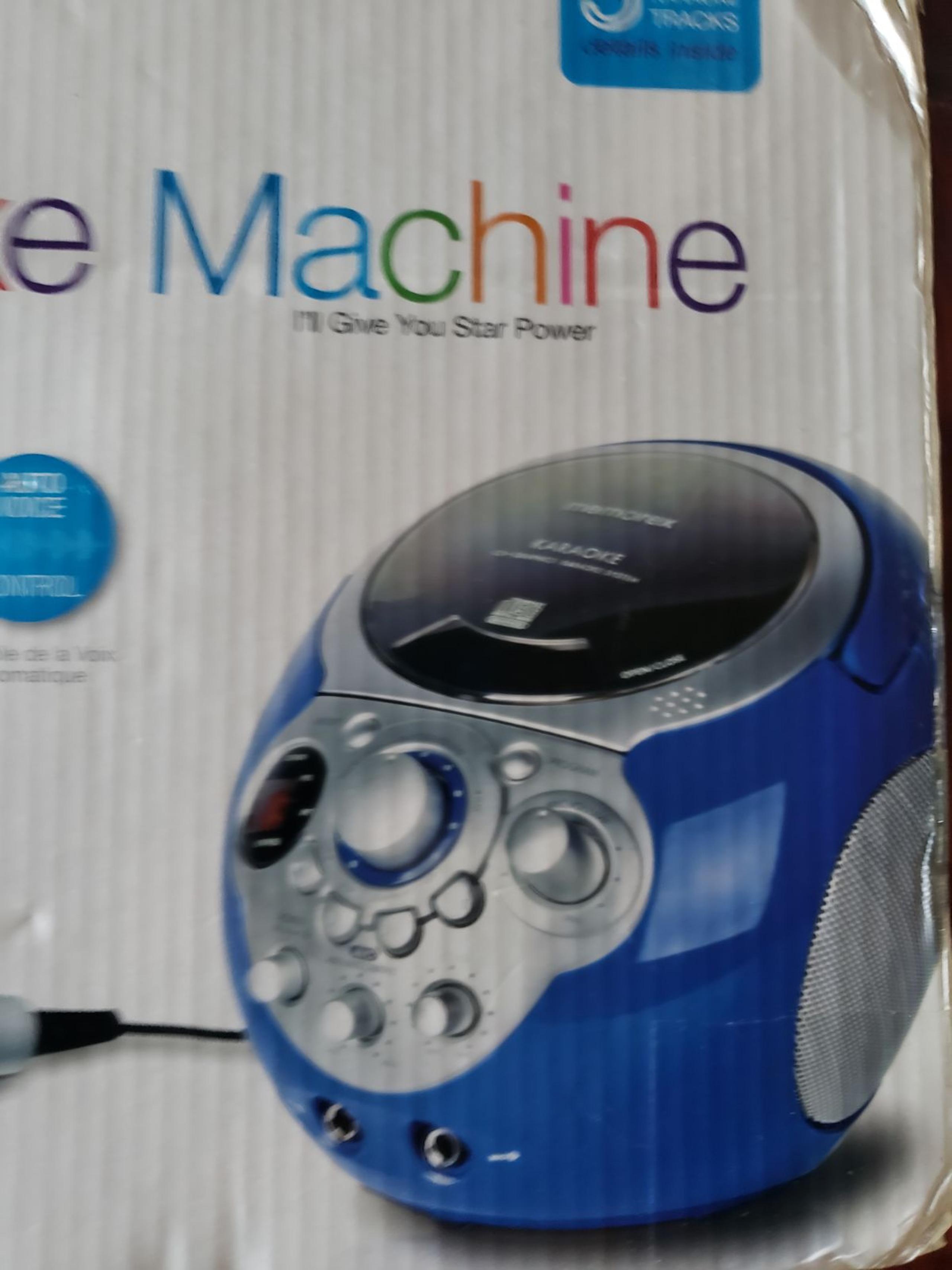 MEMOREX MKS5215 PORTABLE KARAOKE PLAYER