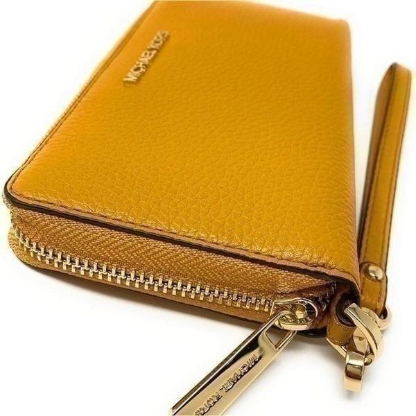 Michael Kors Jet Set Travel Large Flat Multifunction Phone Case Leather Wristlet