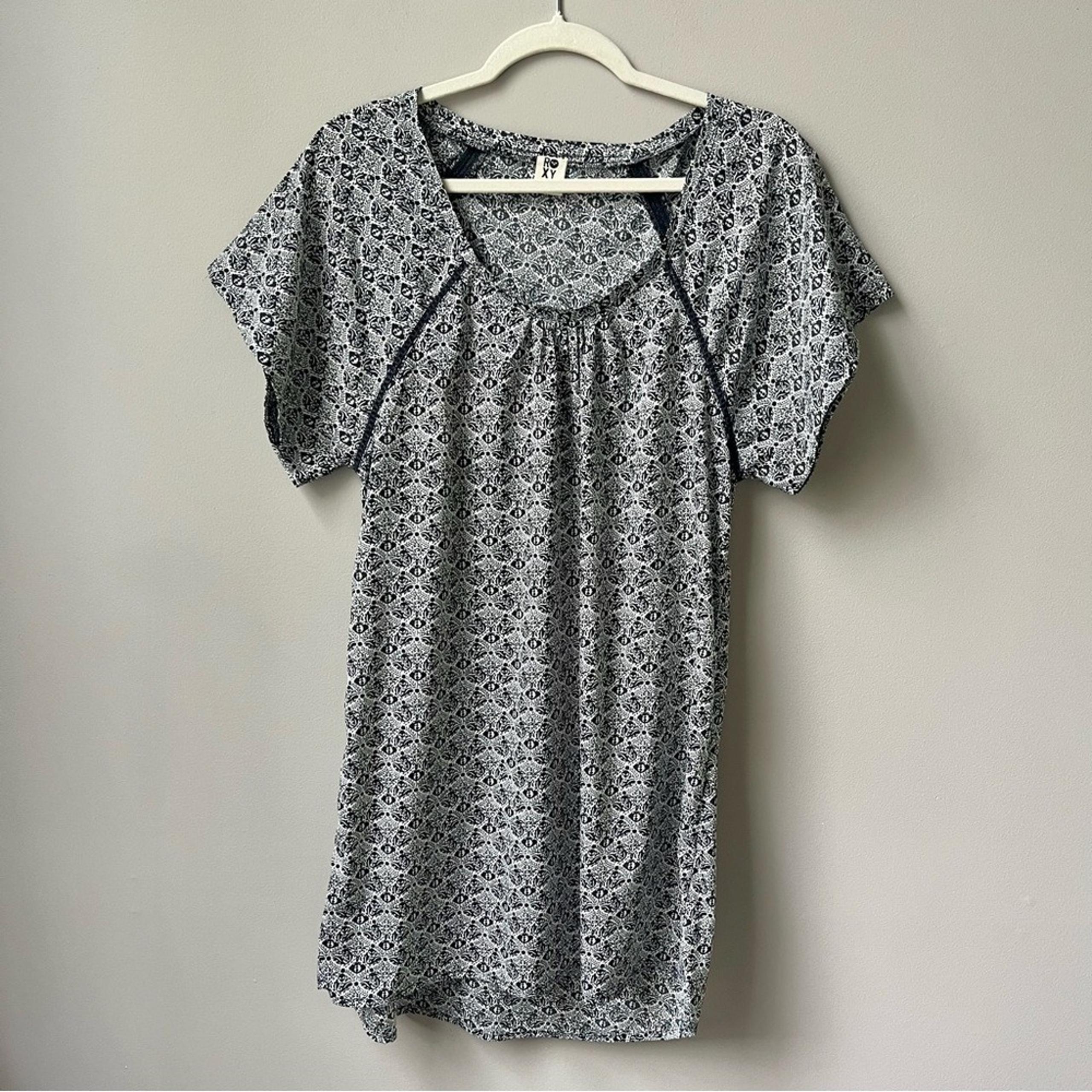 Roxy Swim Cover Up Women's Size M Medium Black White Pool Beach Vacation Summer