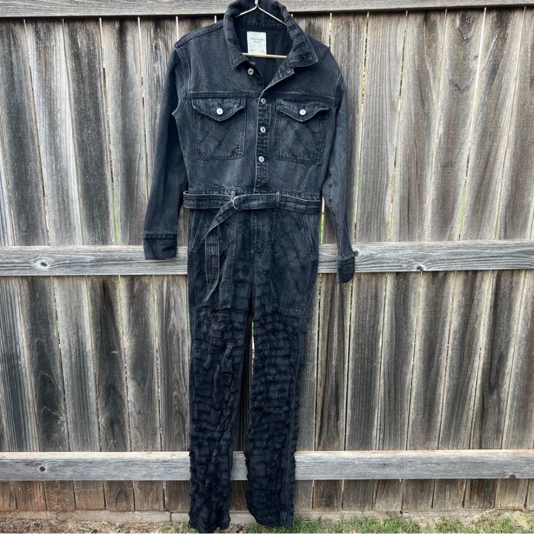 Abercrombie &Fitch Women’s Denim Jean Black Jumpsuit Extremely Distressed