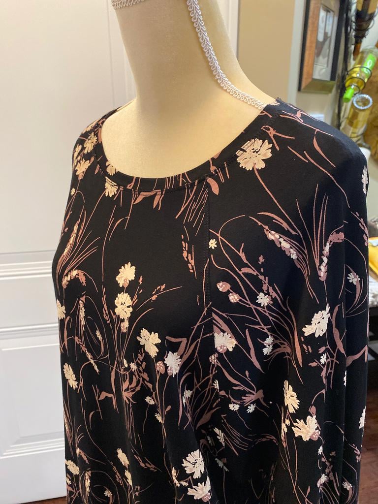 Masai Small Black Shirt 3/4 Sleeve with Small White Flower Print Holiday Party