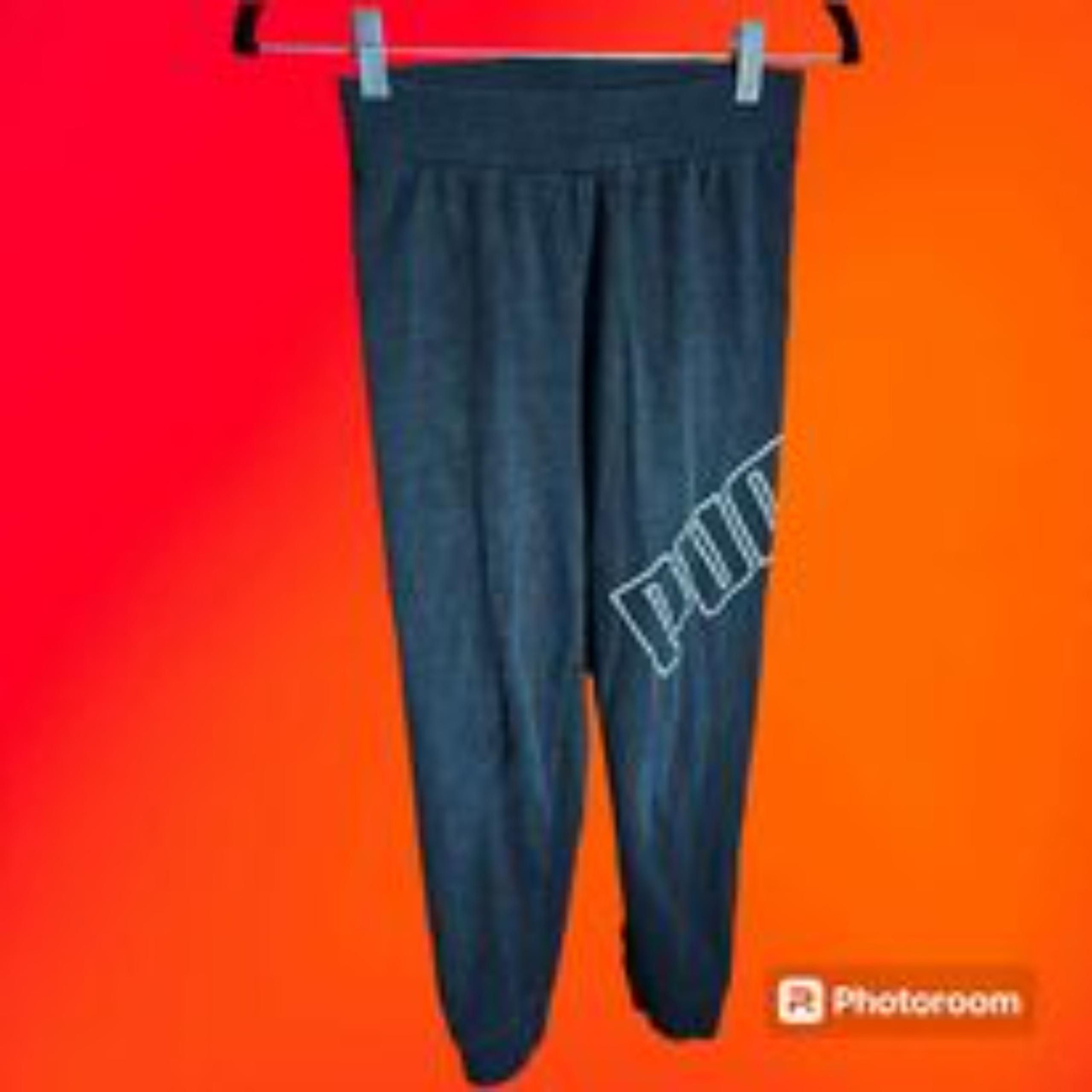 Puma Sweatpants boy's size M 10-12 (OS 908)