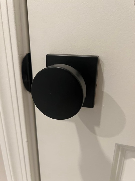 Kwikset Pismo Interior Passage Door Knob, Handle For Closet and Hallway Doors