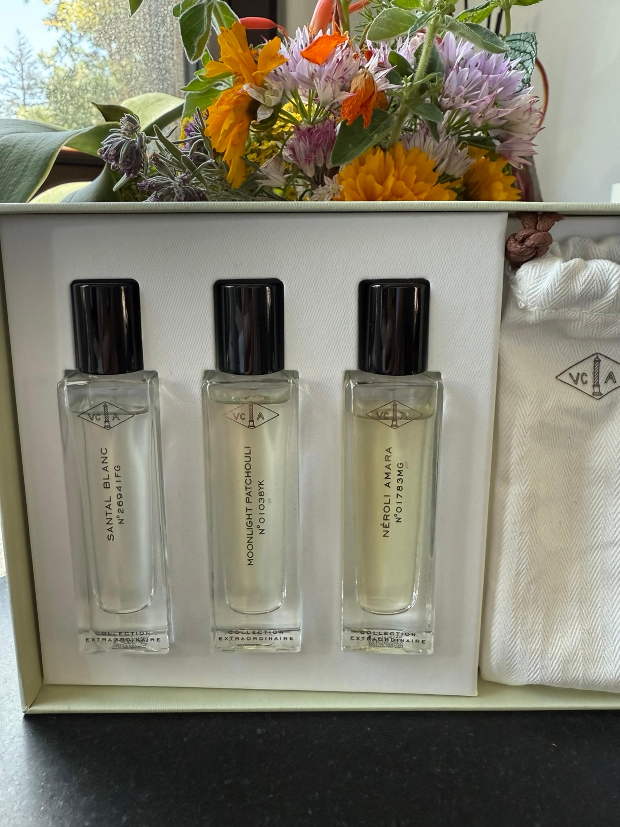 Van Cleef and Arpels collection extraordinaire travel set. See pic for scents.