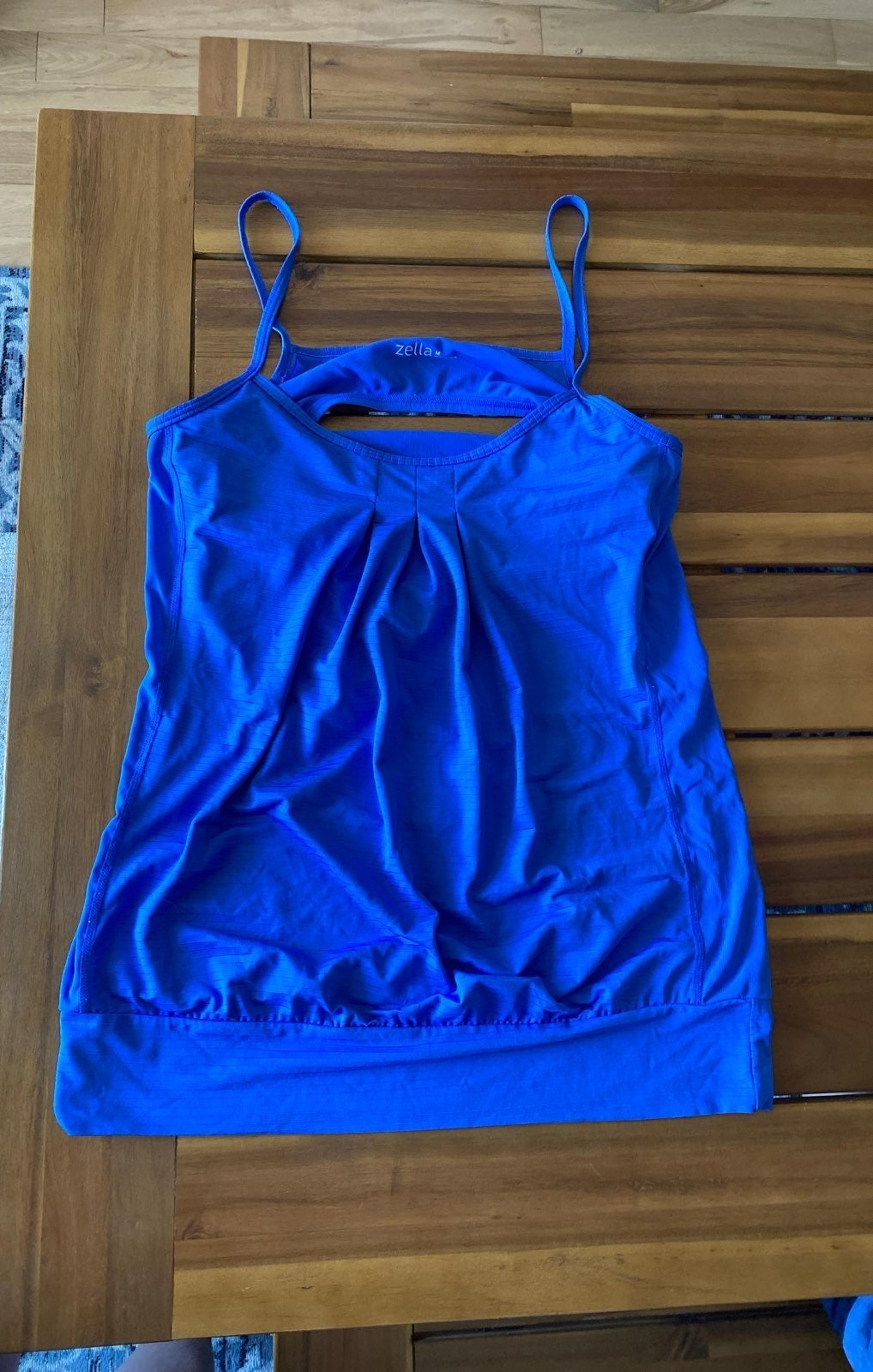 Zella tank