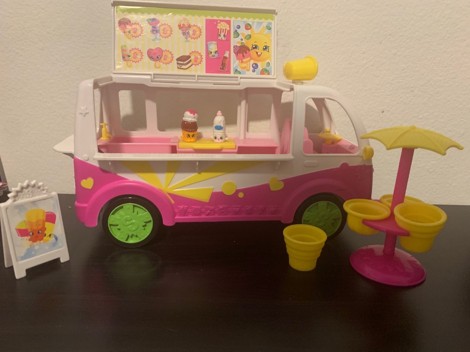 Shopkins icecream truck