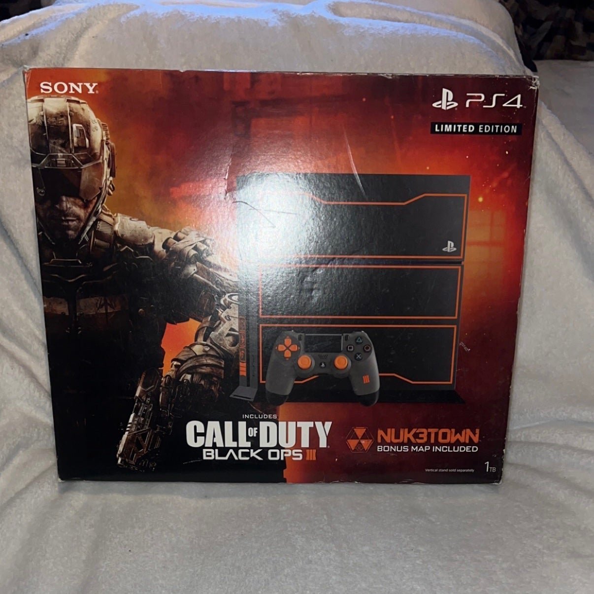 PS4 Console (COD: BO3 - Limited Edition)