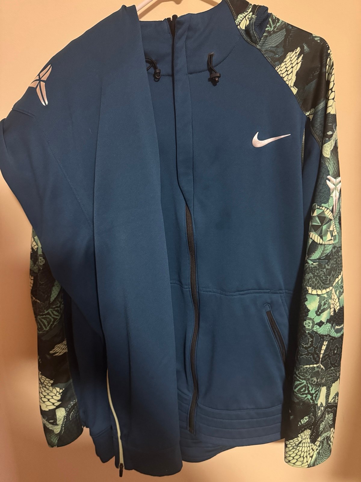 Nike KOBE BRYANT Size Large Black Mamba Therma Fit Jacket & Pants Jumpsuit. RARE