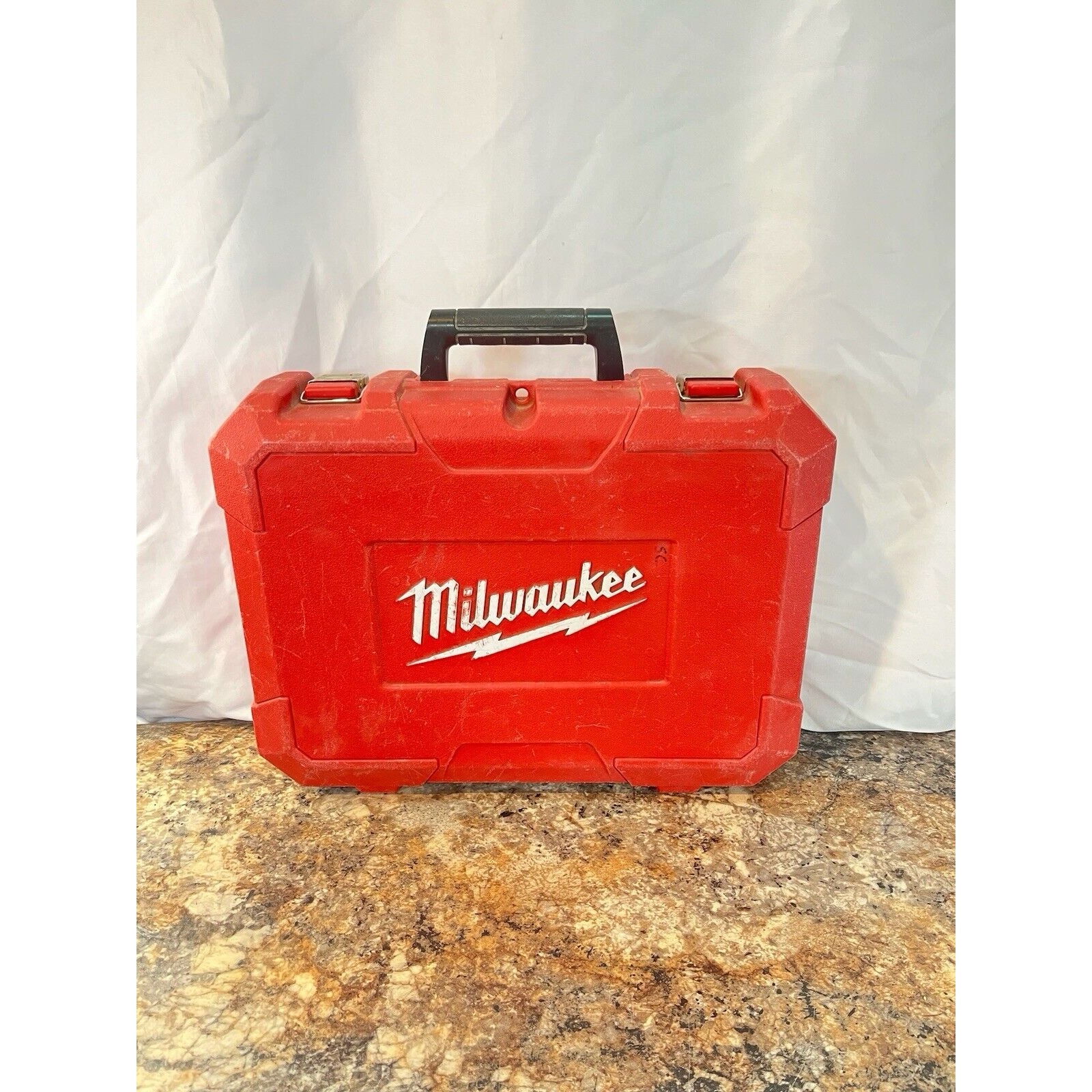Milwaukee M18 2850-22CT 18V 1/4'' Brushless Impact Driver - Red (CASE ONLY)