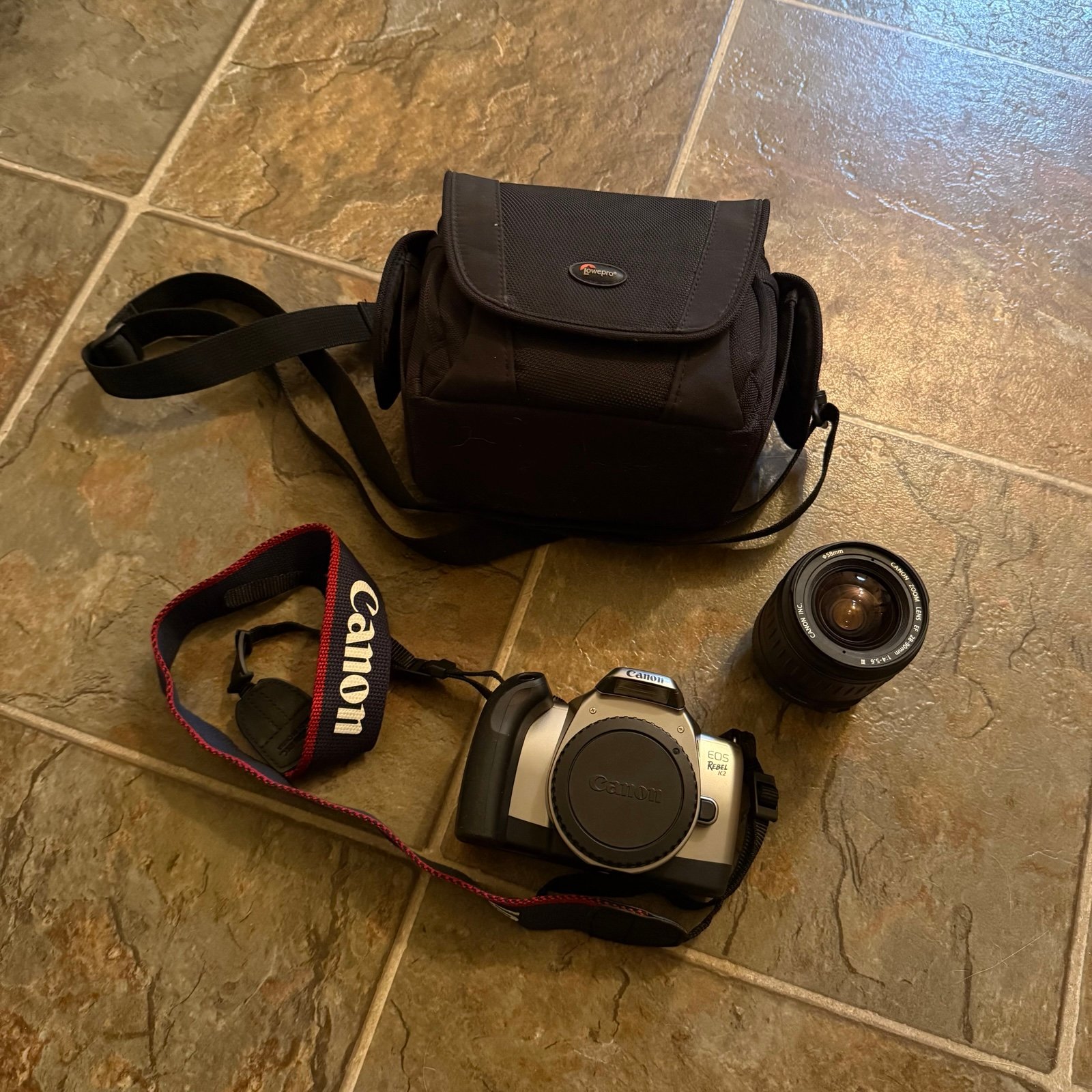 Canon Eos Rebel K2 SIr 35mm Film Camera & Canon 28-90mm Lens and carrying bag