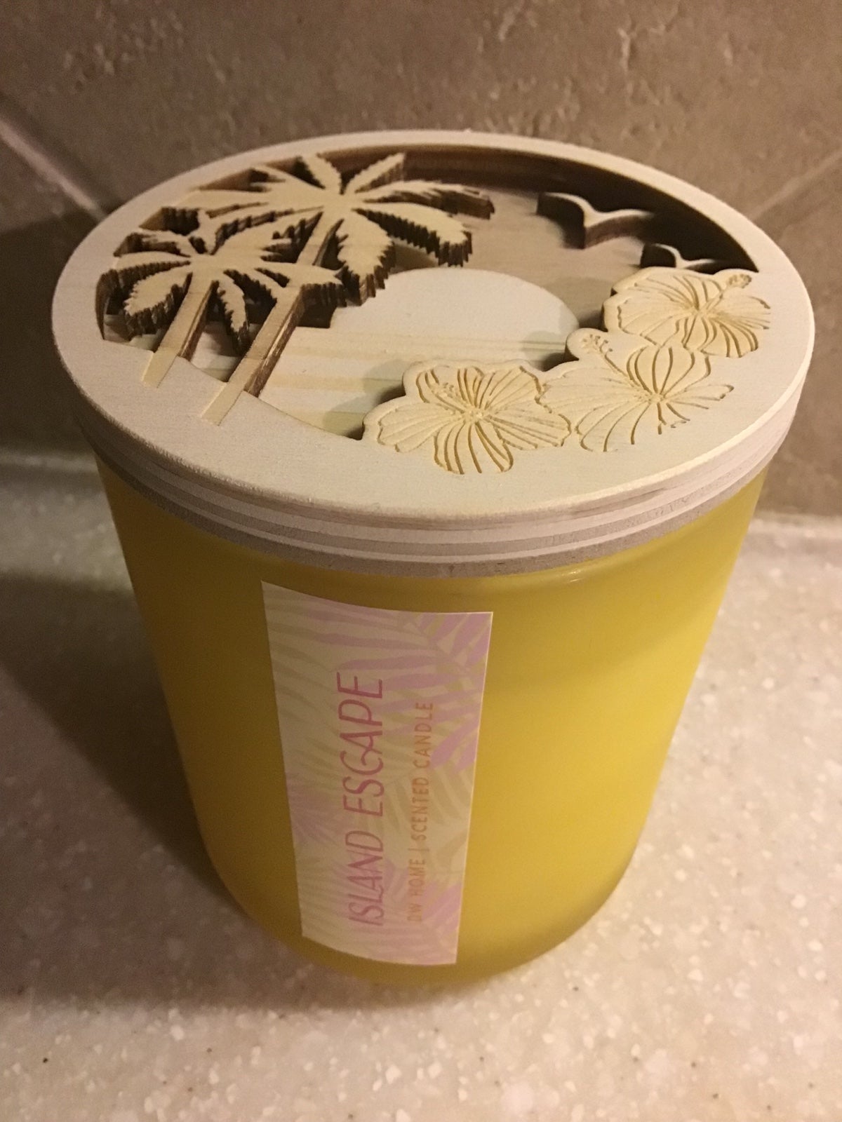 ISLAND ESCAPE CANDLE (Limited Editi