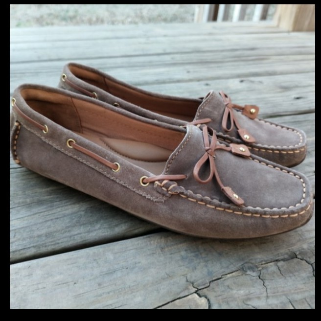 Clarks Dunbar Racer Suede Loafers- Olive Size 7M Women's Driving Loafers