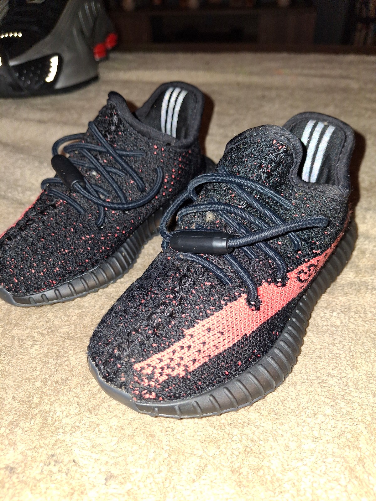 ADIDAS Original YEEZY BOOST 350 V2 Red. FLAWLESS CONDITION.