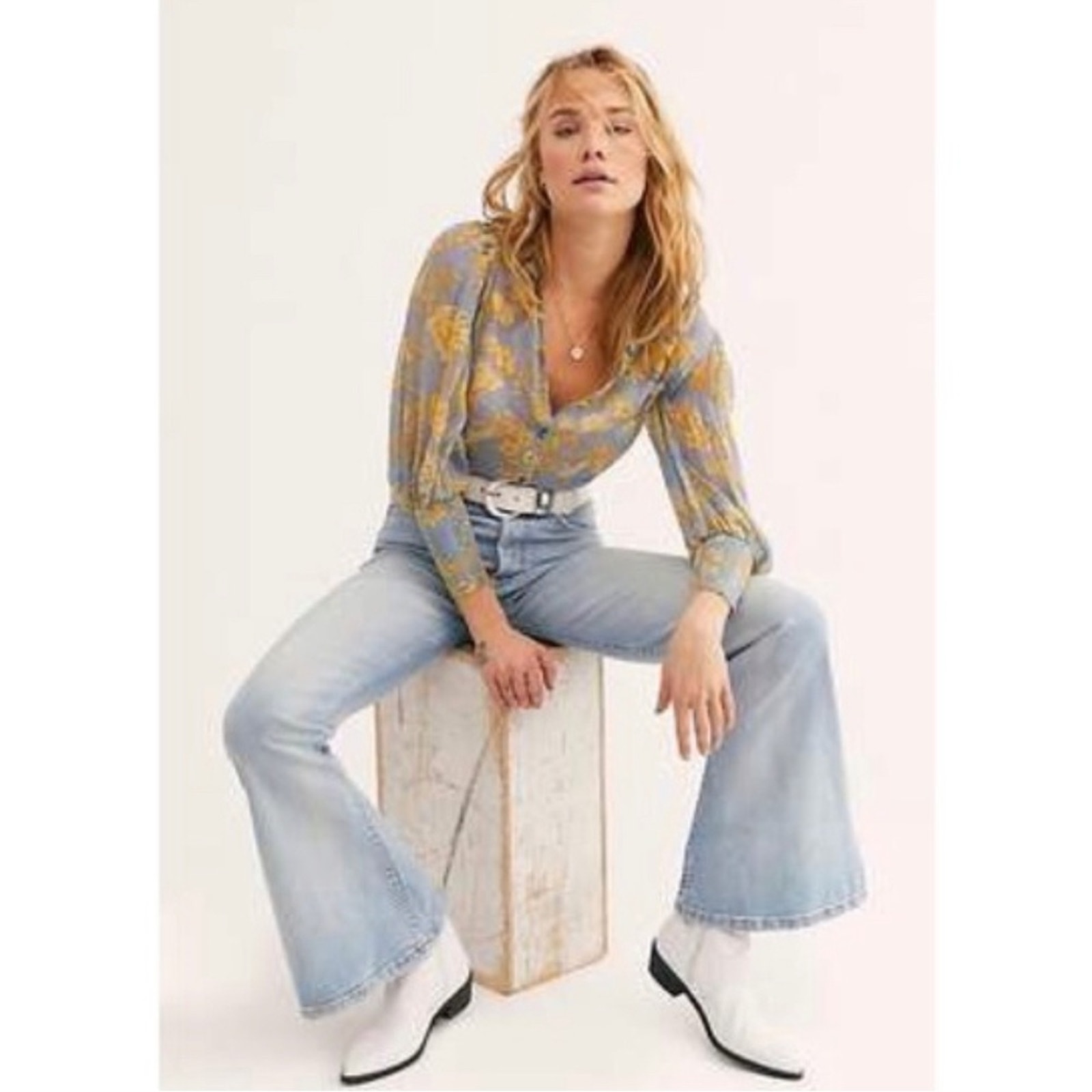 Boyish Free People Kingsley Button Fly Flare Jeans | Light Wash | 28