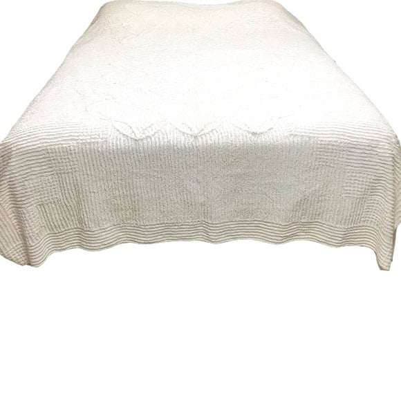 Vintage Chenille Hobnail White Queen Bedspread Quilt Coverlet 60s 70s
