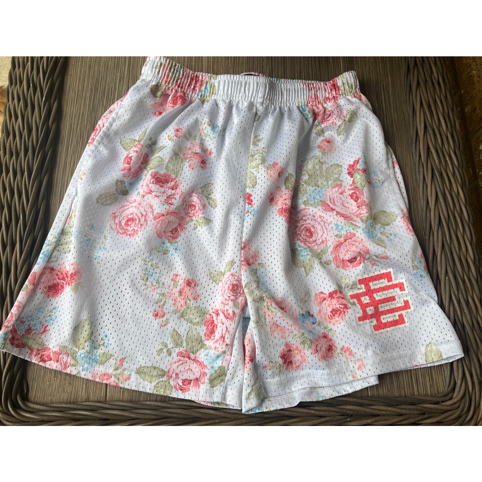 Eric Emanuel White Floral Basic Shorts. Size Youth Large