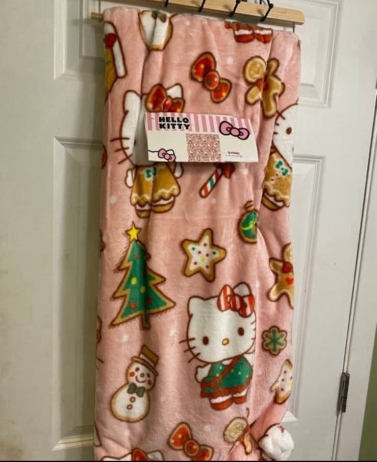Hello kitty Pink gingerbread blanket FIRM
