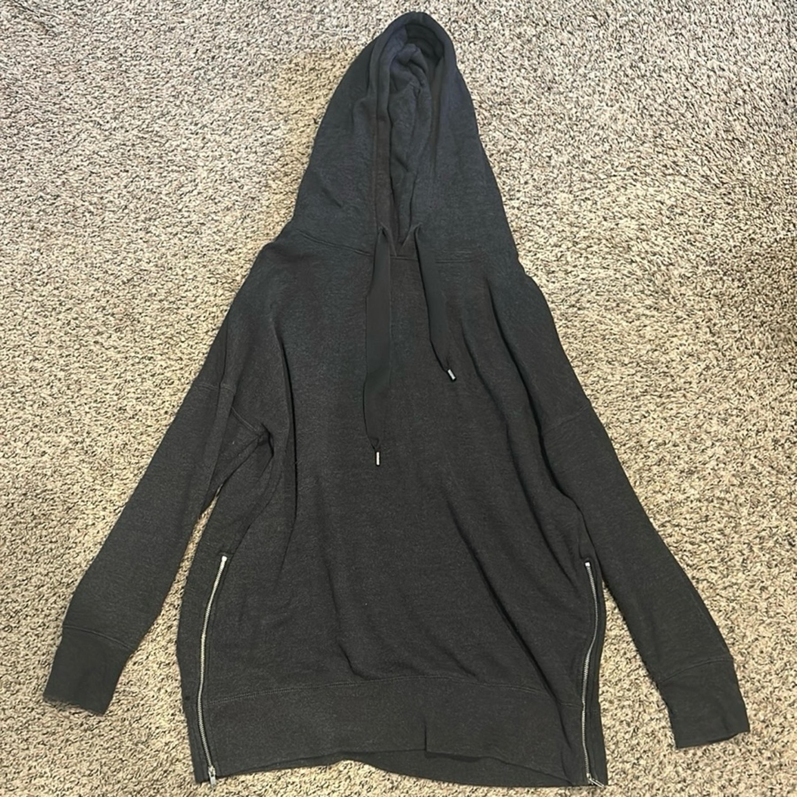 Womens size Medium Aerie Charcoal Hooded Sweater with pretty strings & zip hips