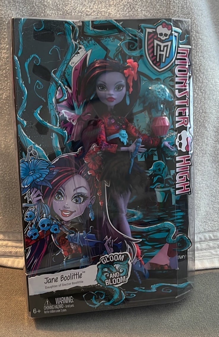 Monster High-Gloom and Bloom Jane Boolittle