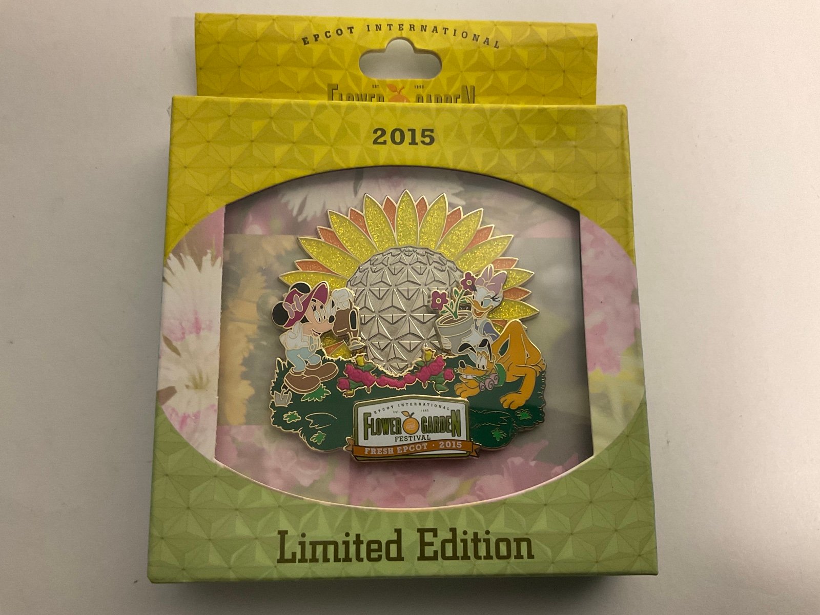 2015 Limited Edition of 500 Jumbo Epcot Flower & Garden Festival Pin. Sealed
