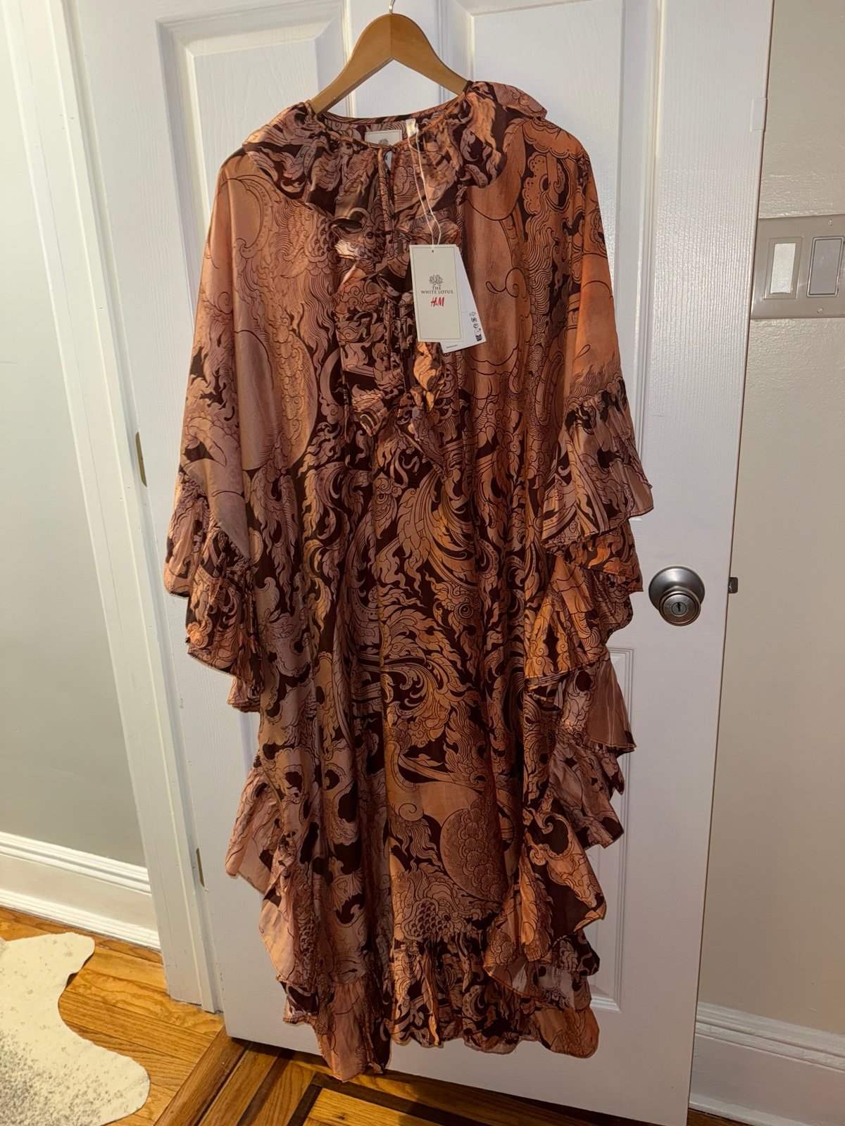 Kaftan H&M white lotus collection one size NWT