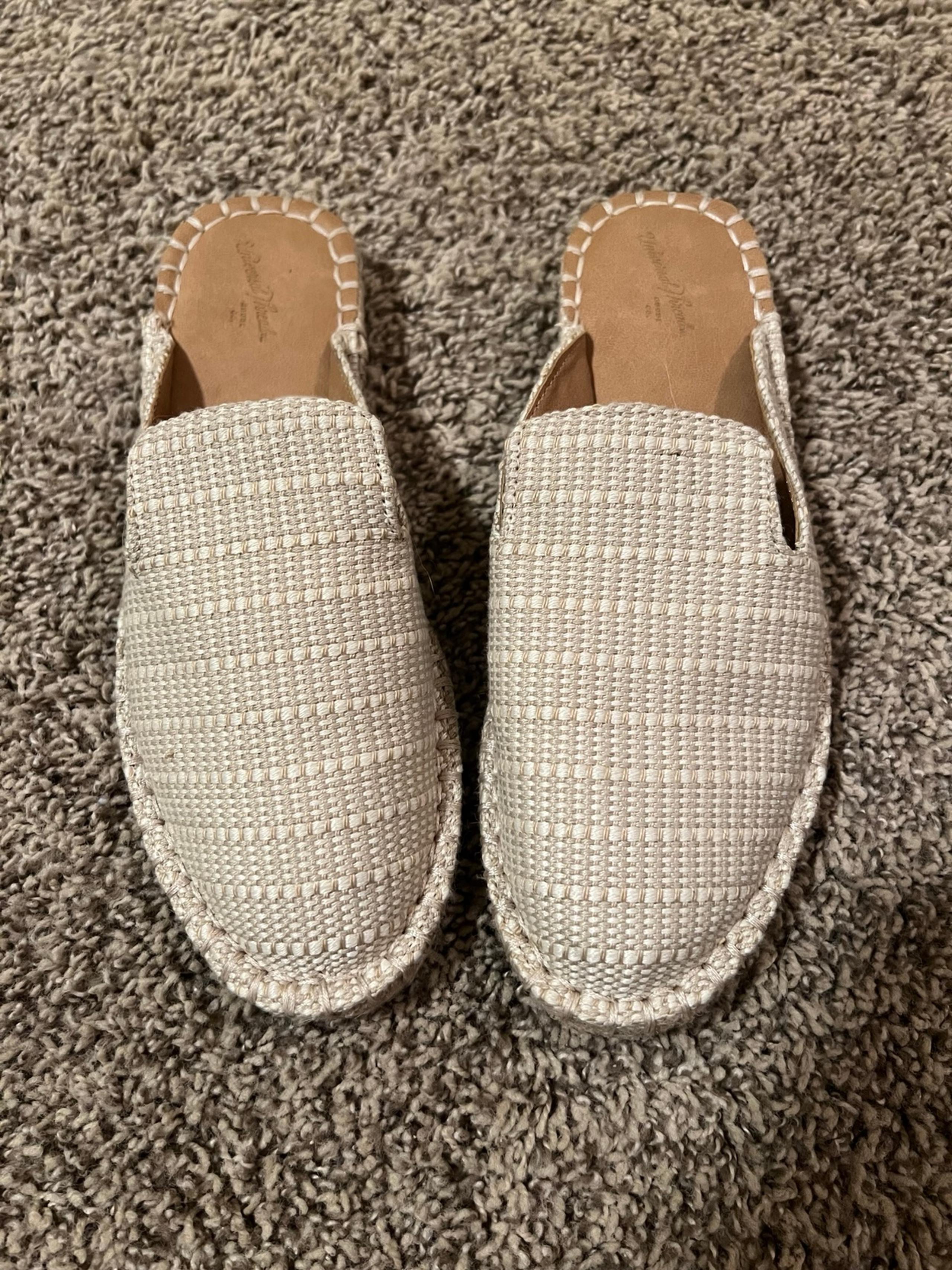 Target universal thread flats