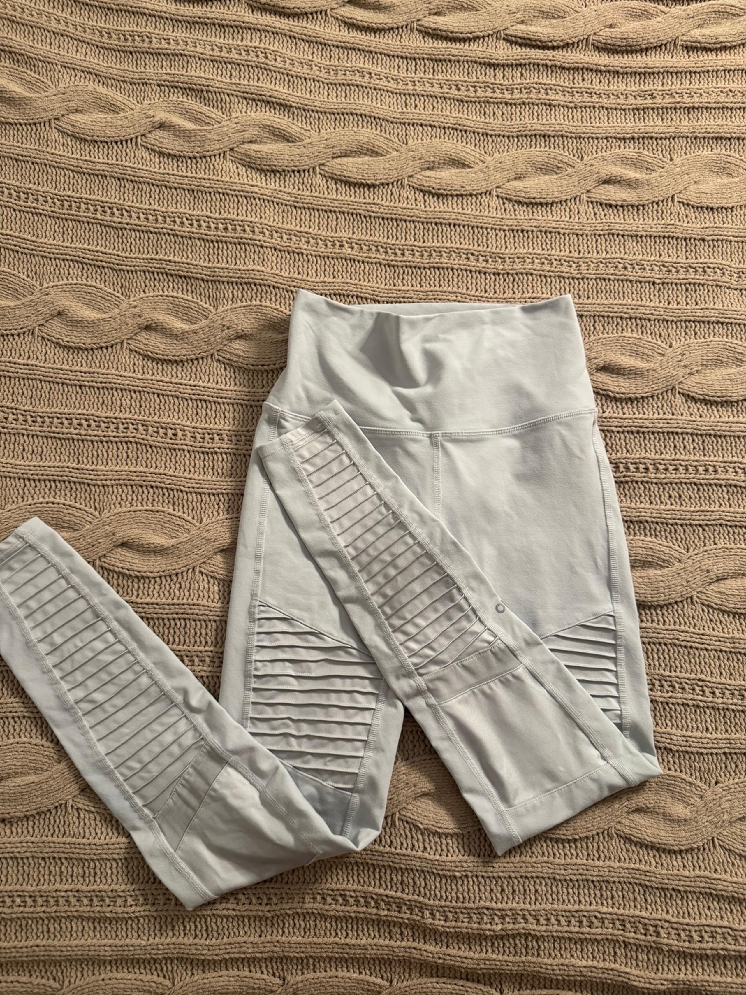 ALO leggings
