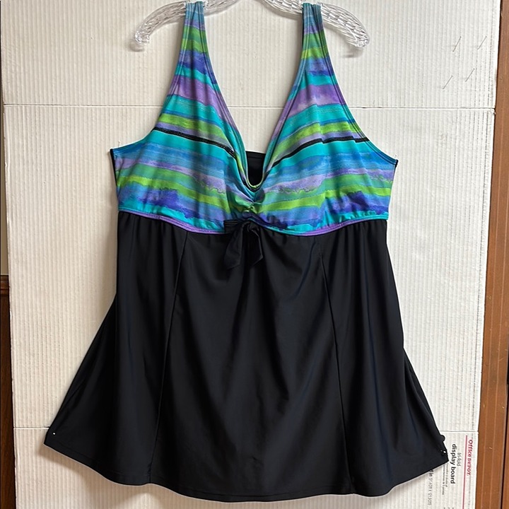 Catherines Ladies Swimsuit Black On Bottom W/Multi-Colored Top Size 30W
