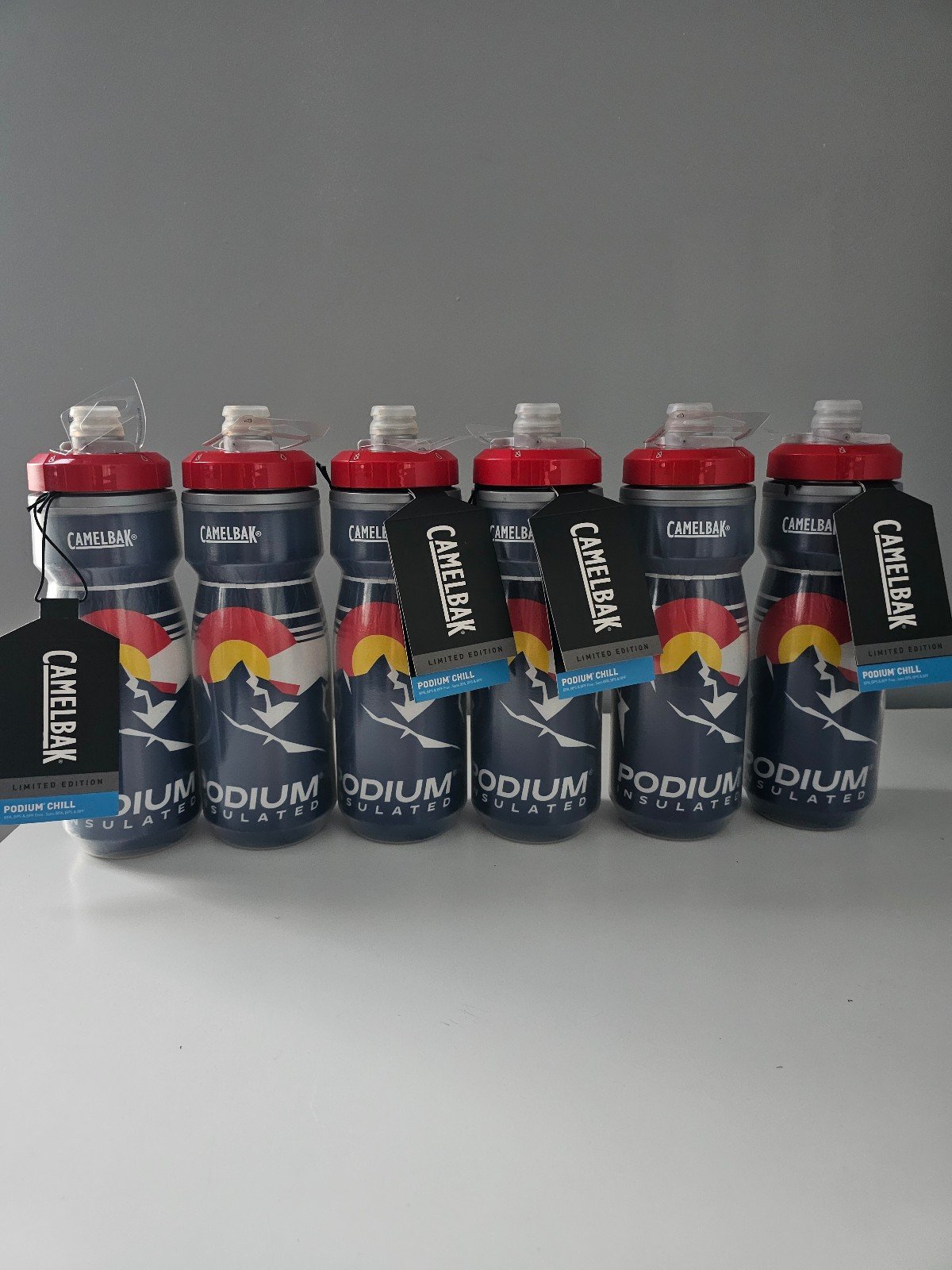 ★SHIPS FREE★ NWT Camelbak water bottles