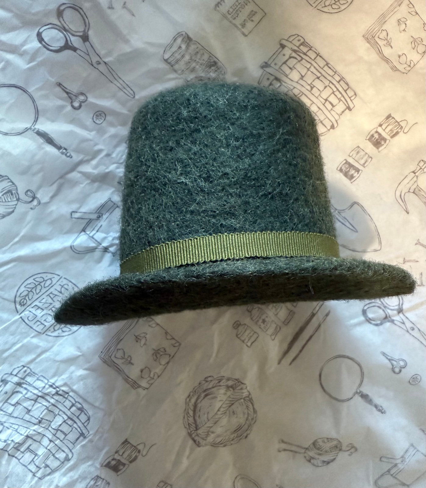 Secret Treehouse Top
Hat for Dolls