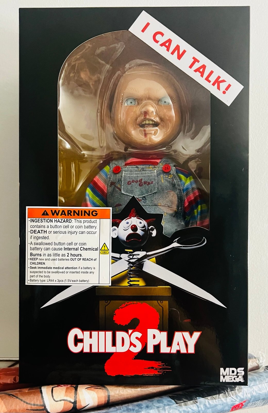 NEW Mezco Toyz 78023 Child's Play 2 Movie MENACING CHUCKY 15-Inch Talking Doll