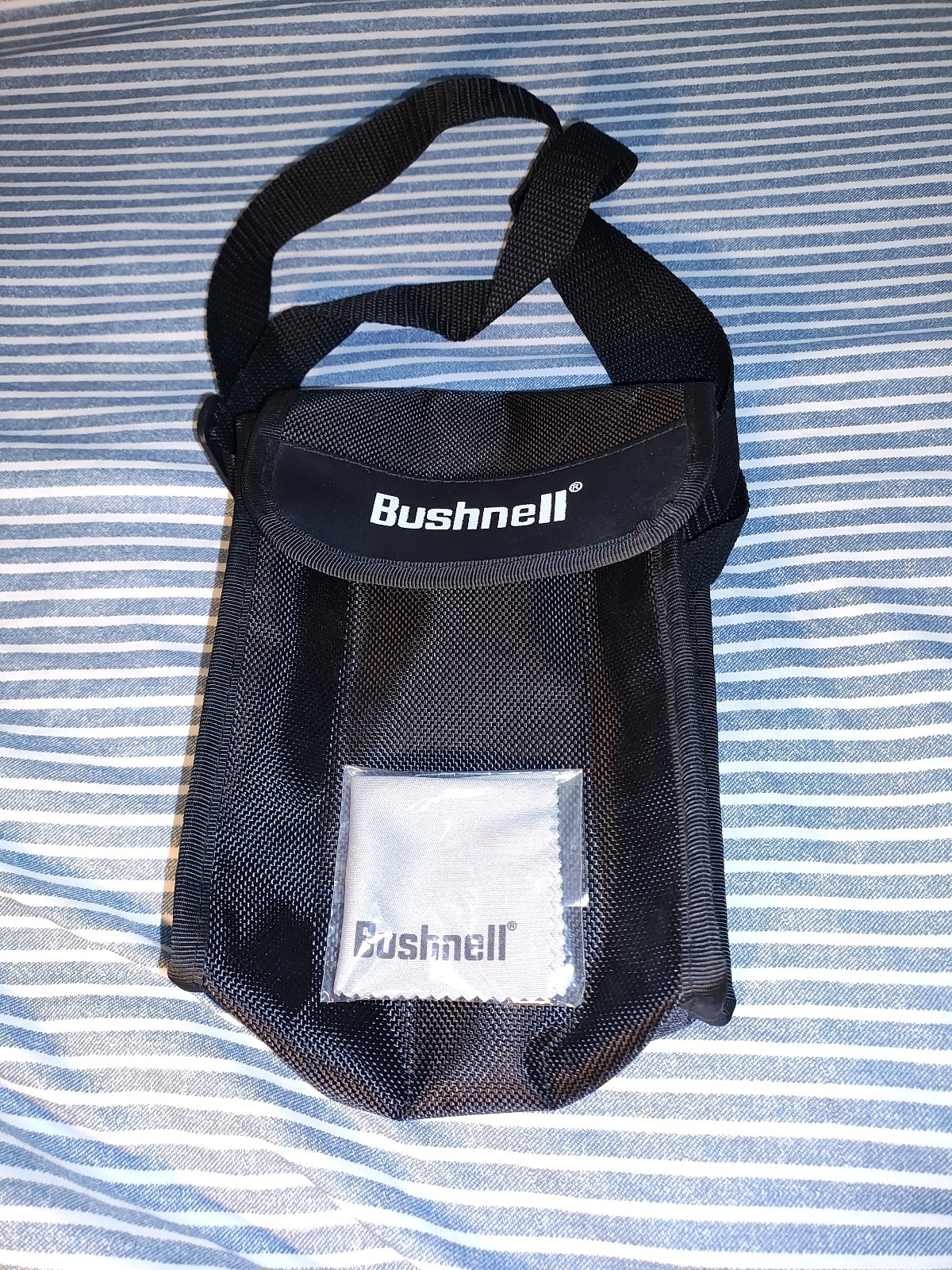 Bushnell Elite Case 9 x 6 w/ Strap & Bushnell Microfiber Cleaning Cloth