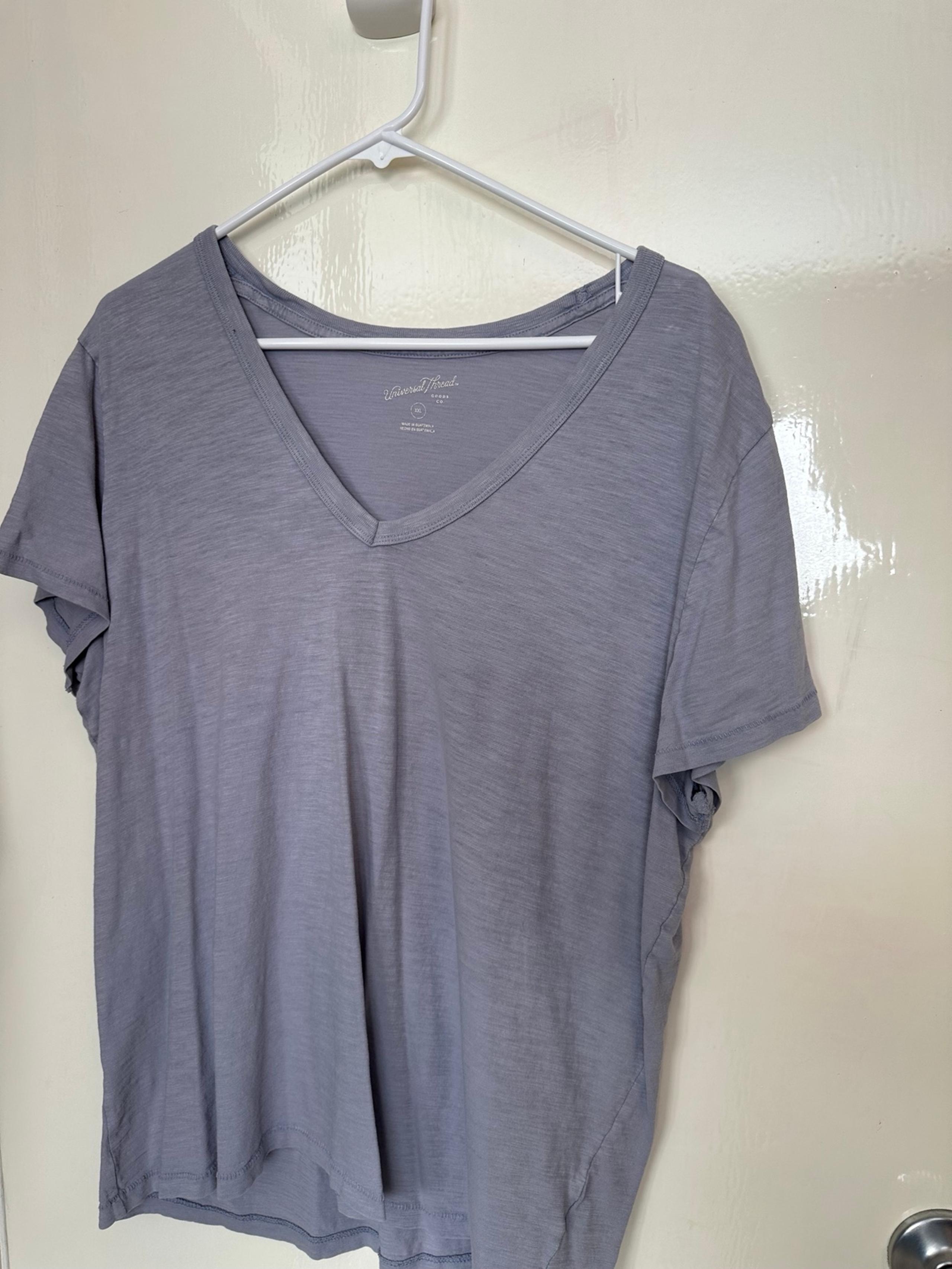 Universal Thread T shirt
