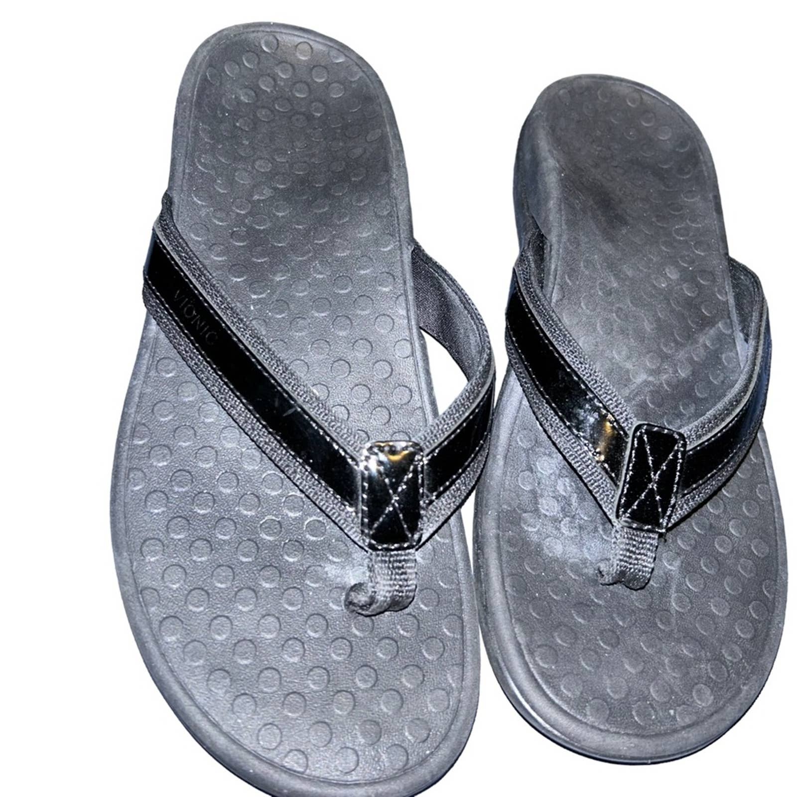 VIONIC Tide perf black Sandals flip flops size 9 beach pool wear vacation