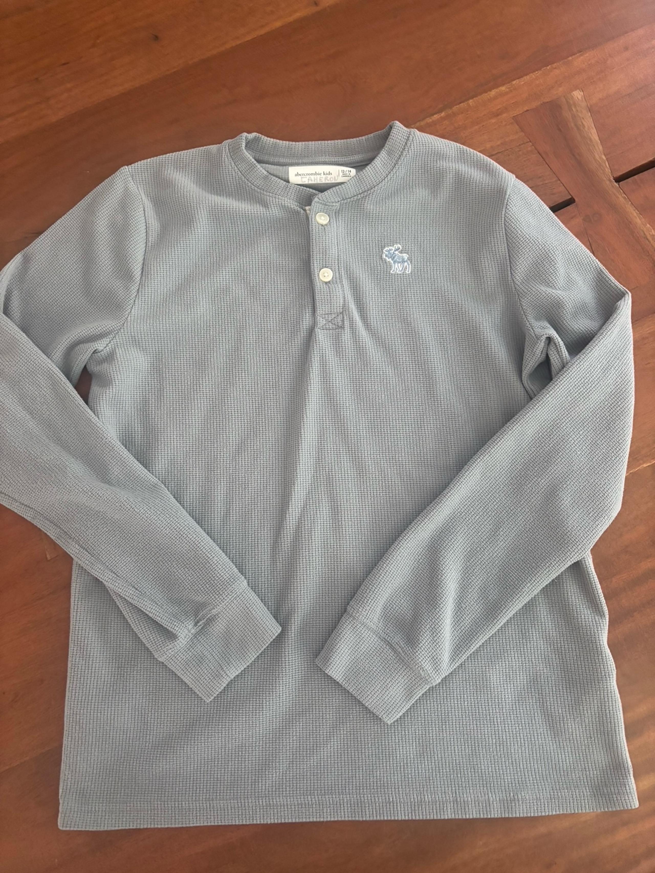 Abercrombie Long Sleeve Waffle Shirt Boys Size 13/14