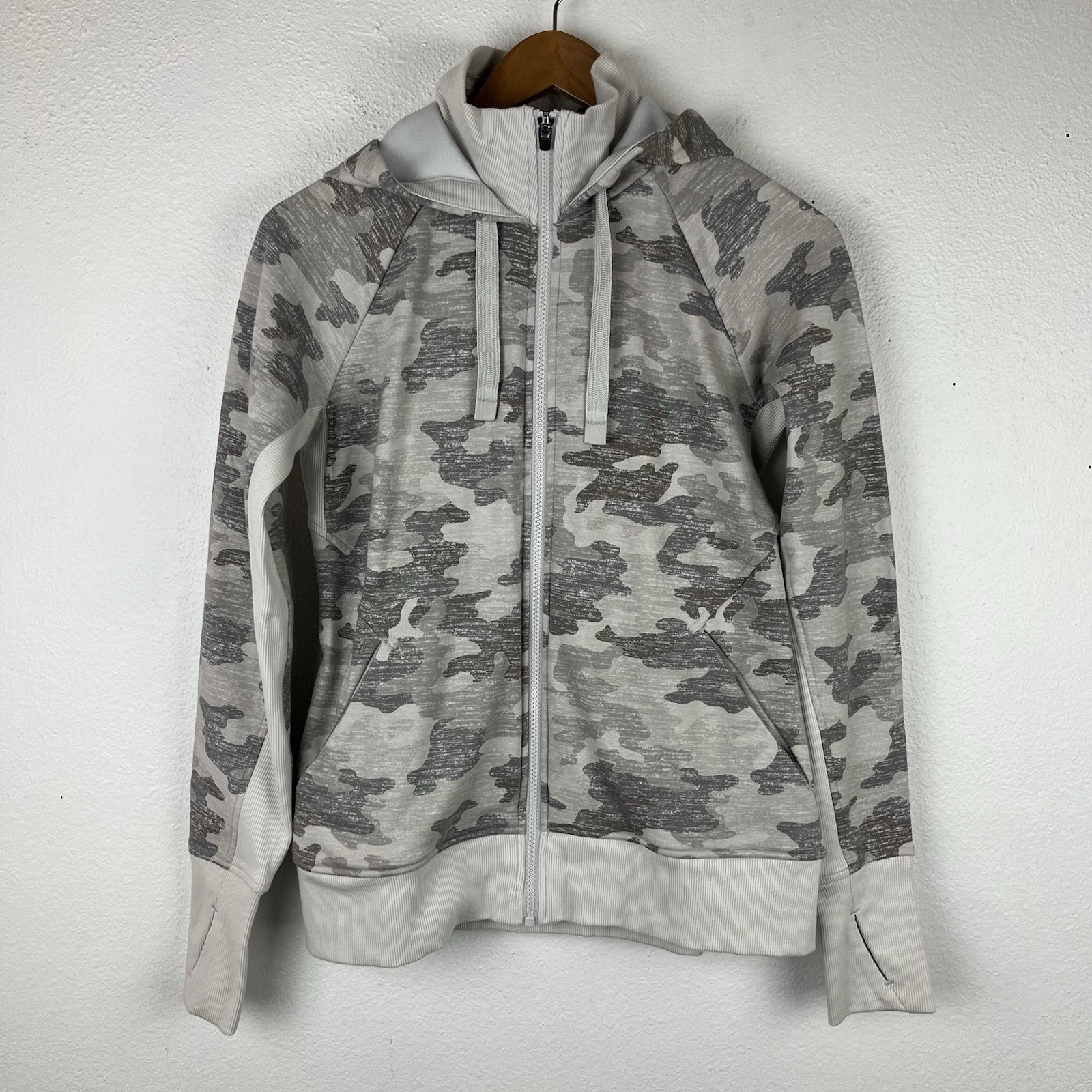 Athleta Small Triumph Jacket Camo Hooded Full Zip Athletic Casual Gray